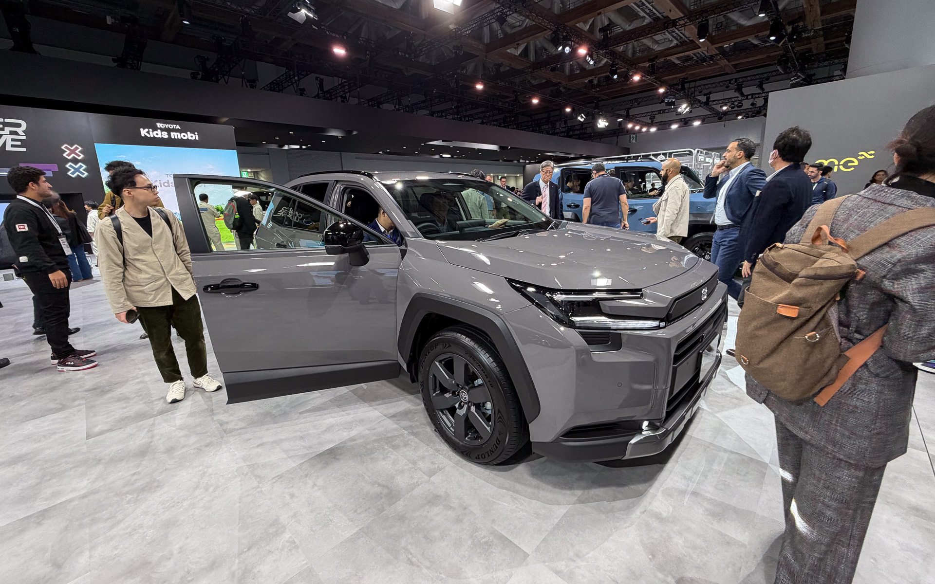 新型RAV4 アドベンチャー