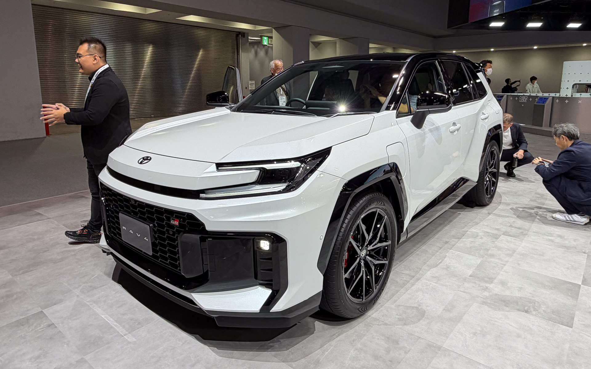新型RAV4 GRスポーツ