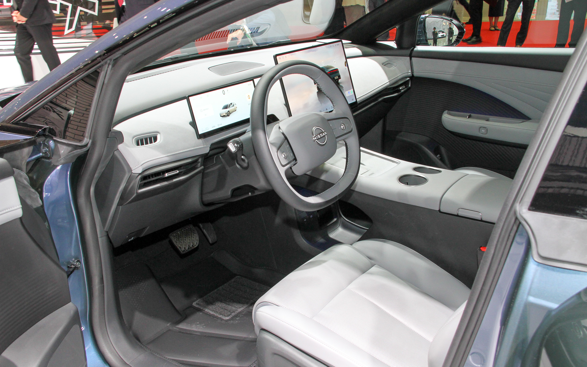 4月に中国で発売した新型「N7」