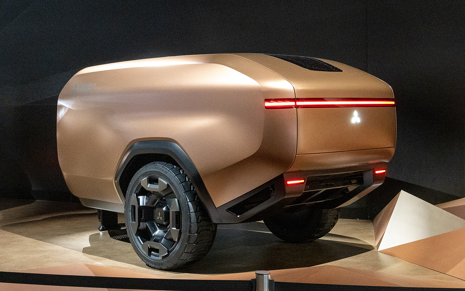 今回は構造などの公開はなかったが、これはトレーラータイプのベッドルーム。展開することで大人2名が就寝できるスペースを作ることができる。グランピングのようなイメージとのこと