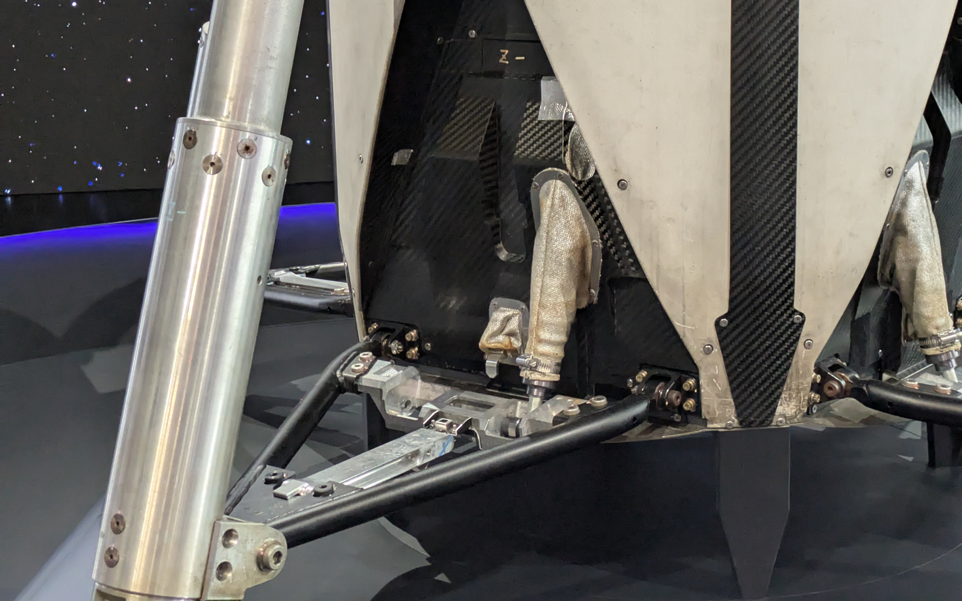 うっすらとした汚れなどが実際にテストに使用した状態を物語っていた