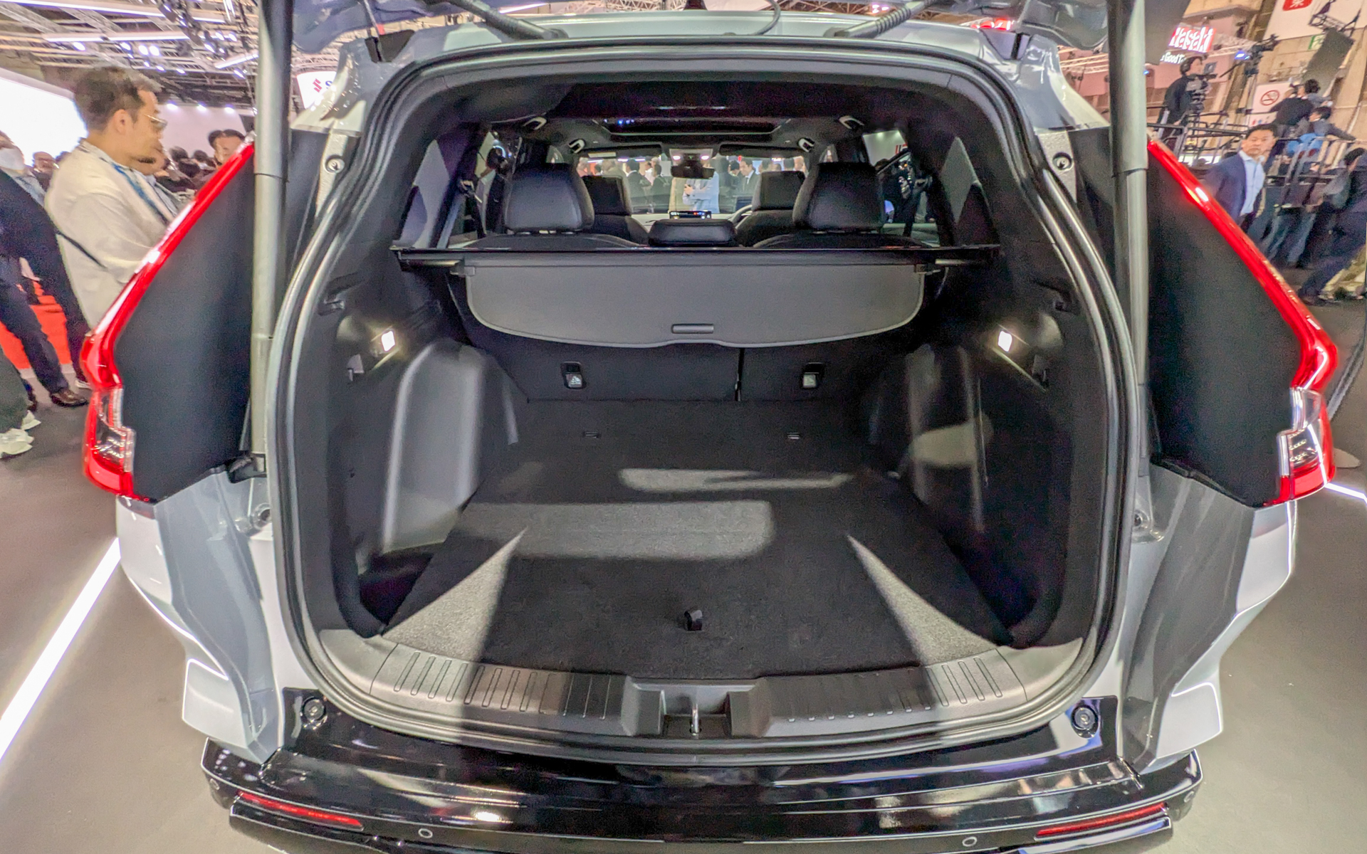 広々としたラゲッジスペース