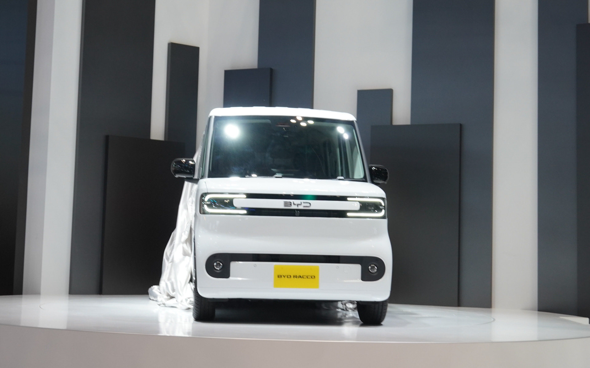 アンベールした軽EVの「RACCO」