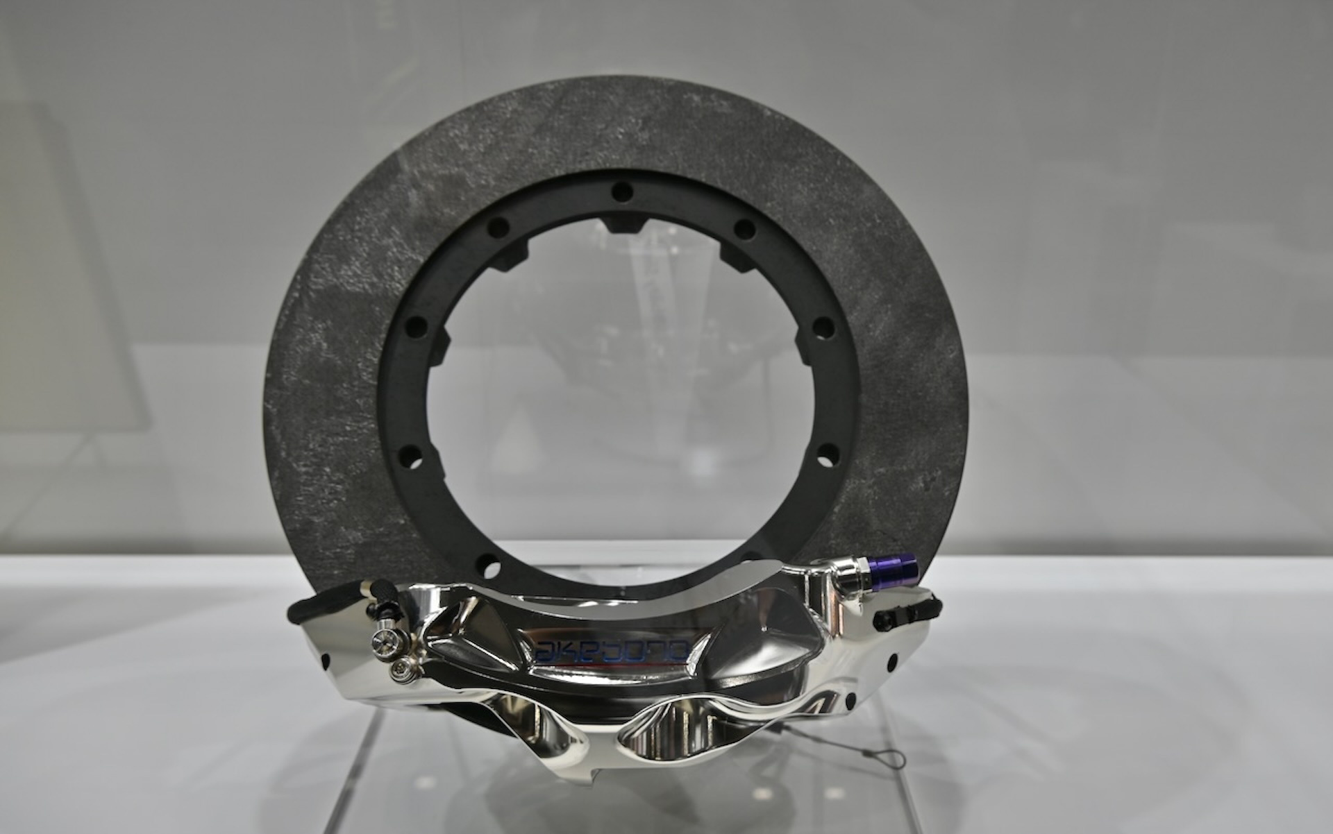 2007年に国産ブレーキメーカーとして初のF1参戦を果たしたディスクブレーキキャリパー