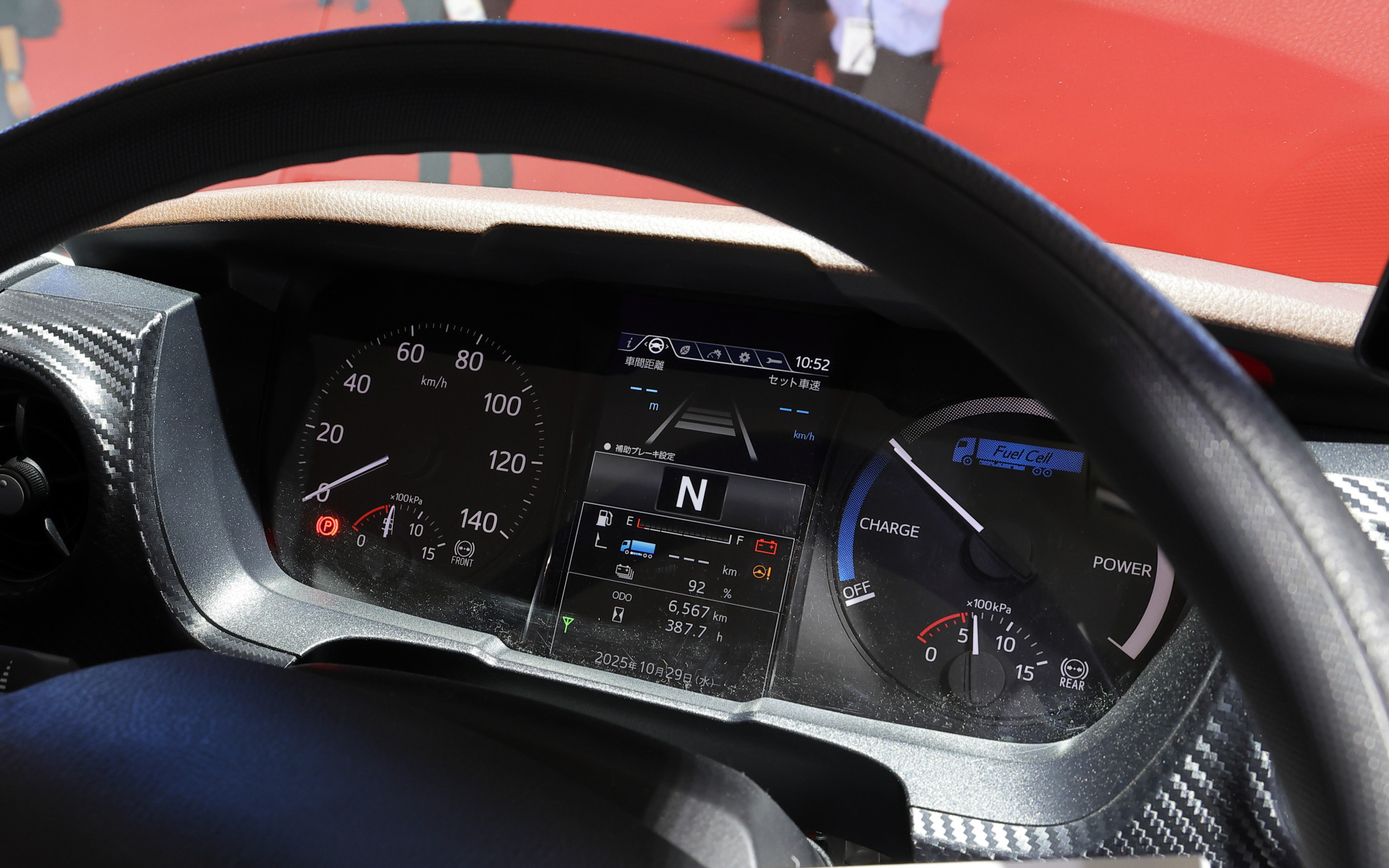 日野プロファイアZ FCV（L4コンセプト 参考出展）のメーター