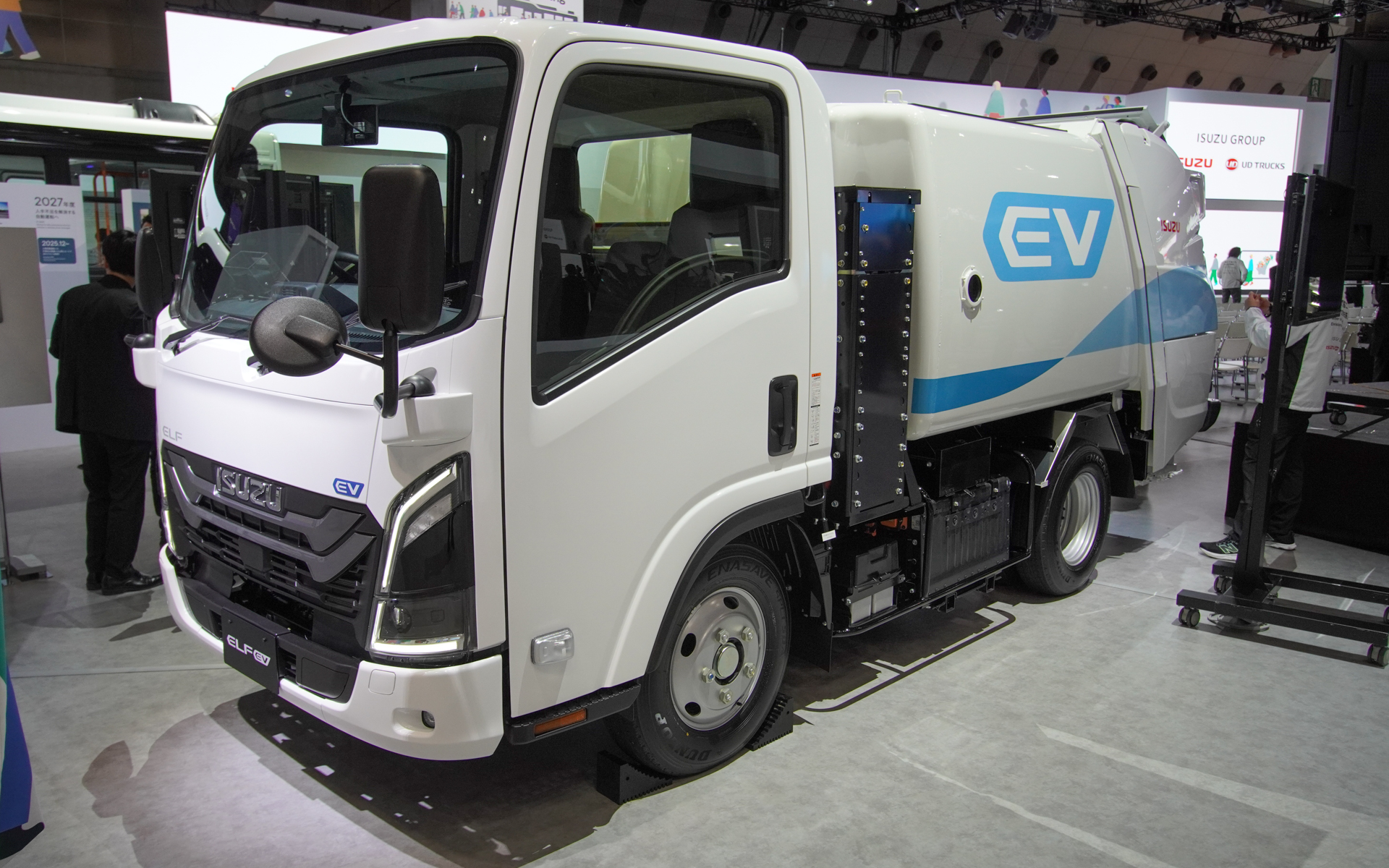 エルフEV塵芥車（ごみ収集車）