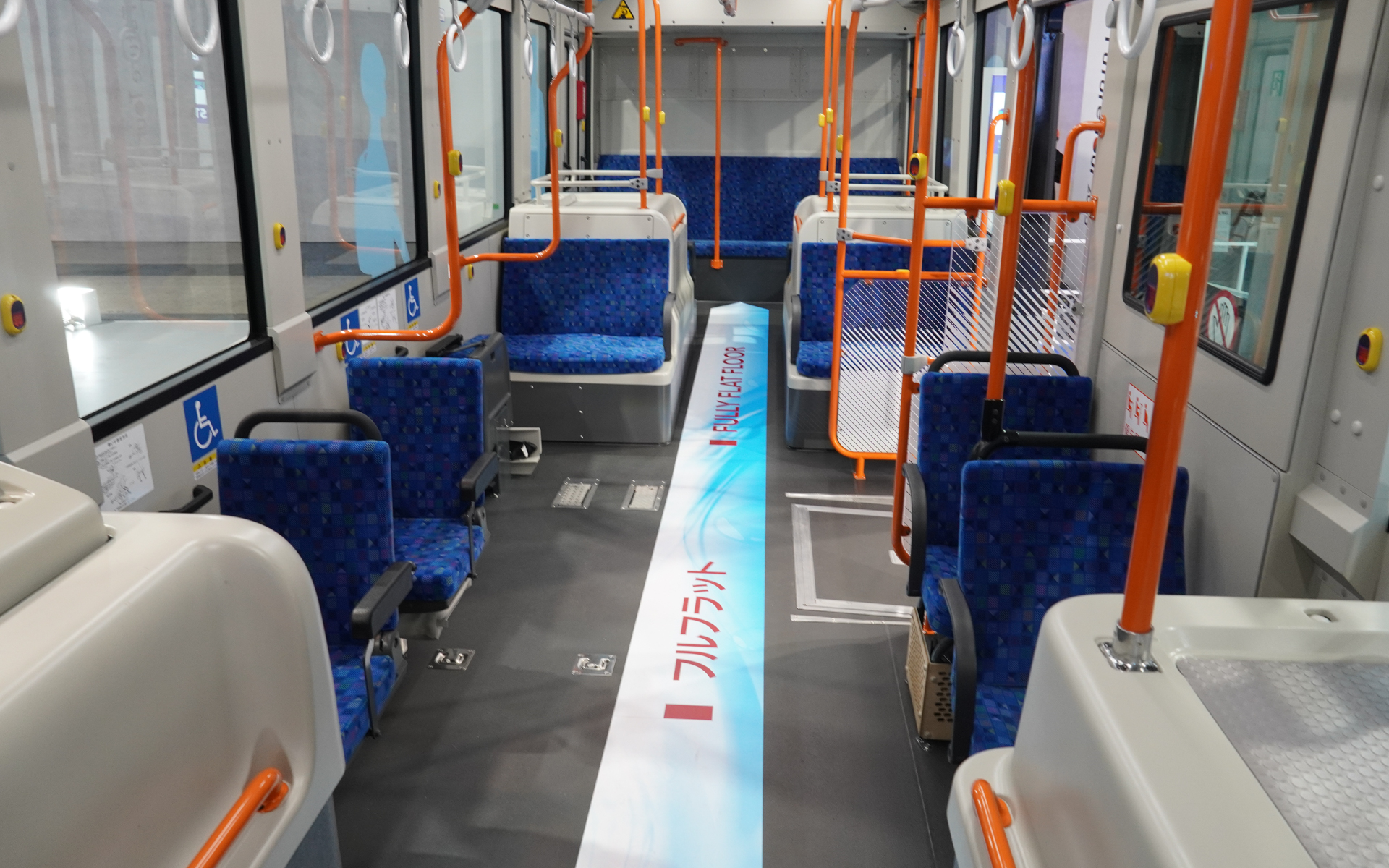 「エルガFCV」の内装