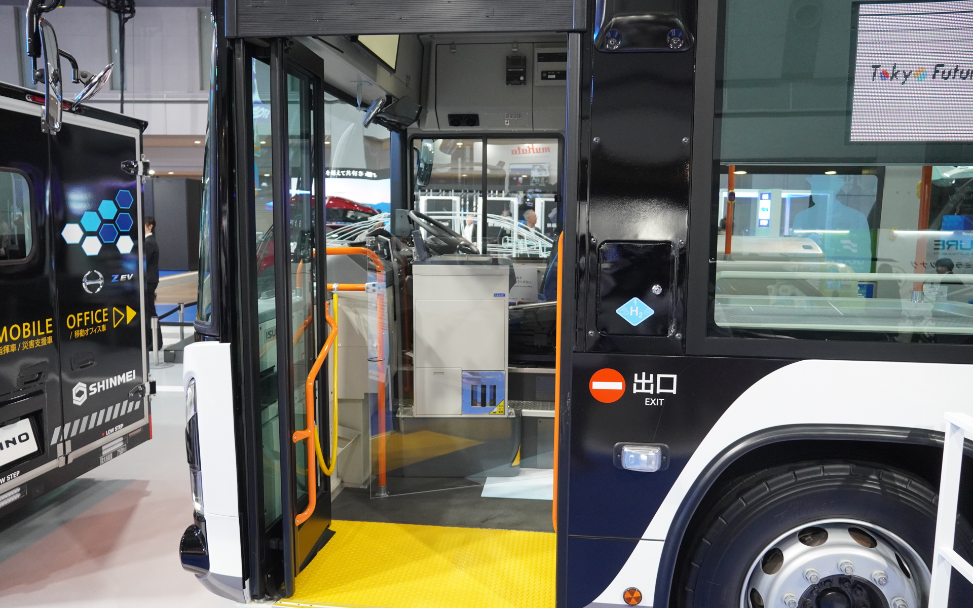 「エルガFCV」の内装