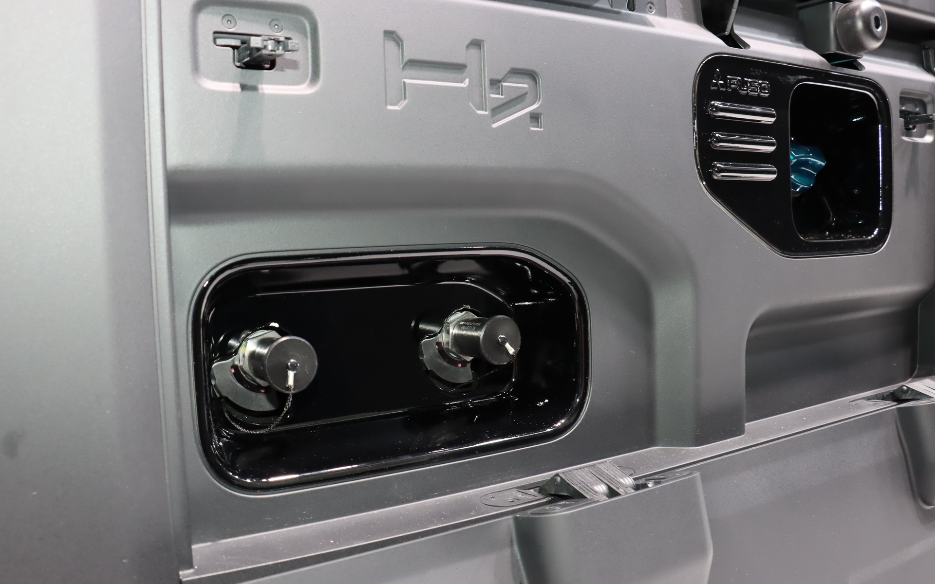 水素ガスの充填口