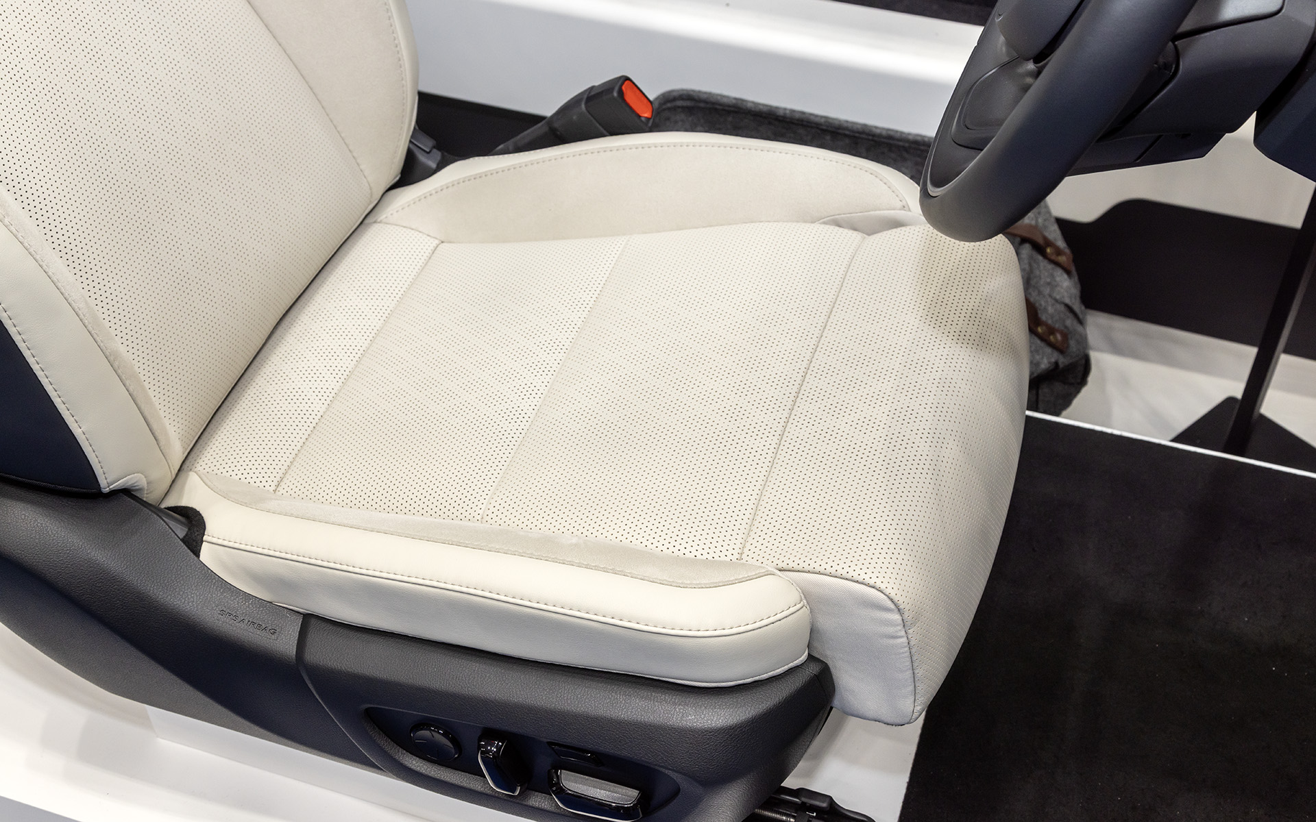 座面長を体格に合わせて変更することができる