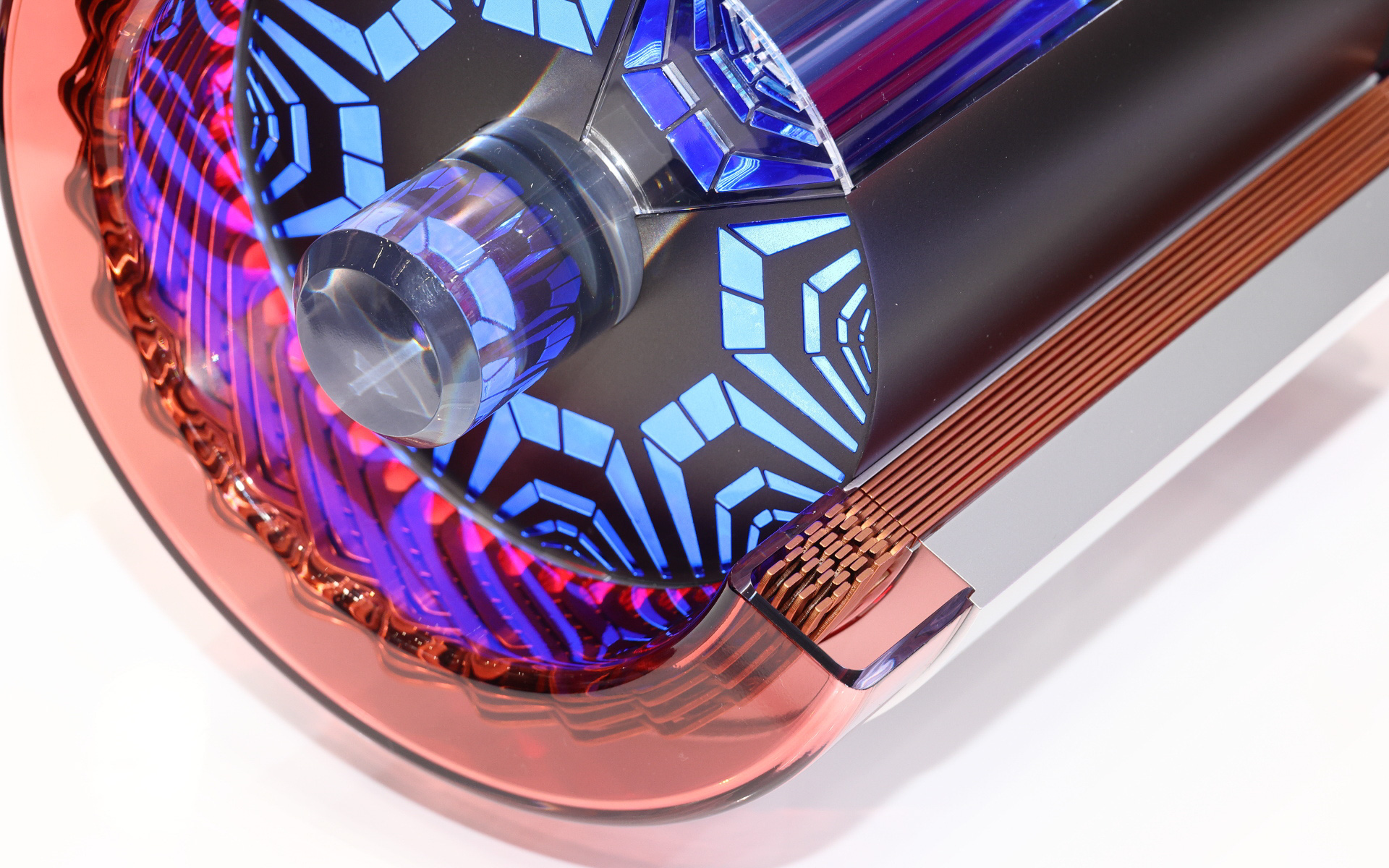 レアアースを使用しない新型モーターのモックアップ