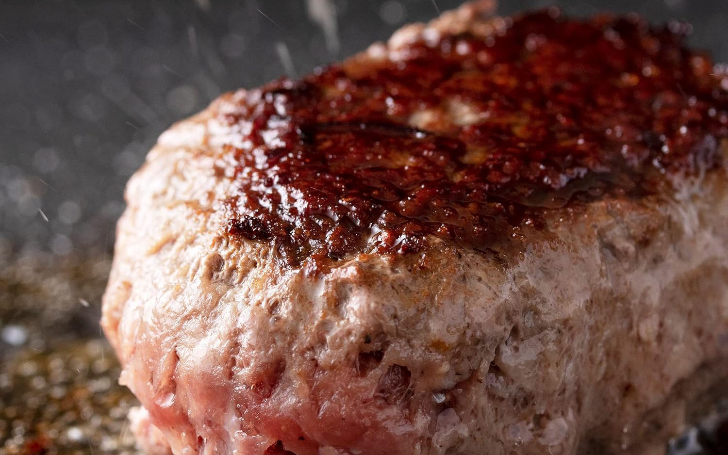 行列店の“あのハンバーグ”のような、肉々しいハンバーグが食べたーい！