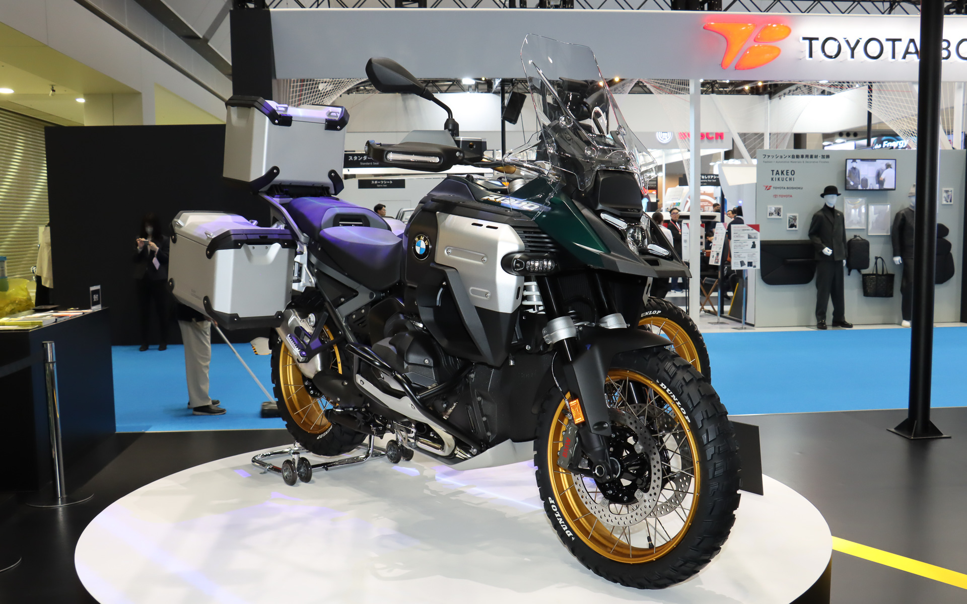 装着車両はBMWの「R 1300 GS Adventure」