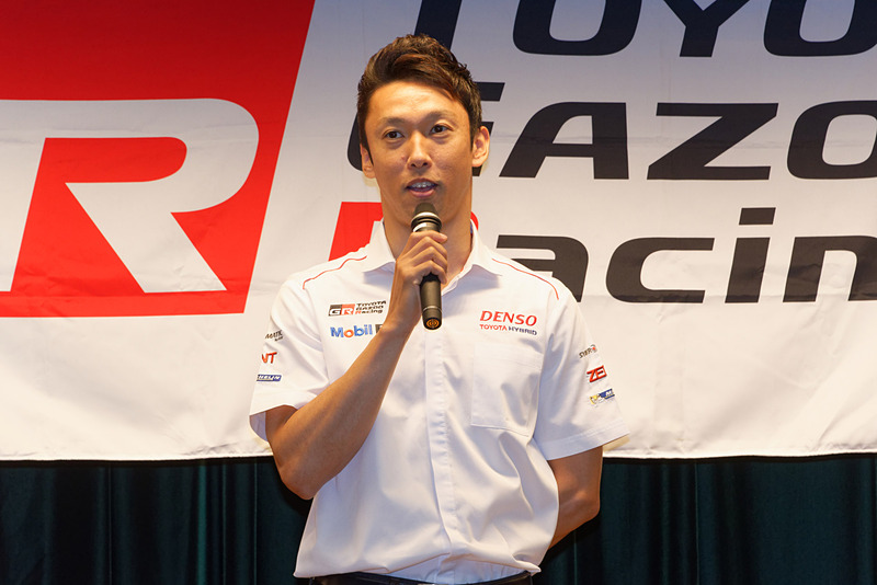 日本人F1ドライバーであり、ル・マン24時間レースを3度優勝したドライバーでもある中嶋一貴選手（現在は、TGR-E副会長。写真は2018年、ル・マン24時間の初優勝をトヨタにもたらしたときのもの）