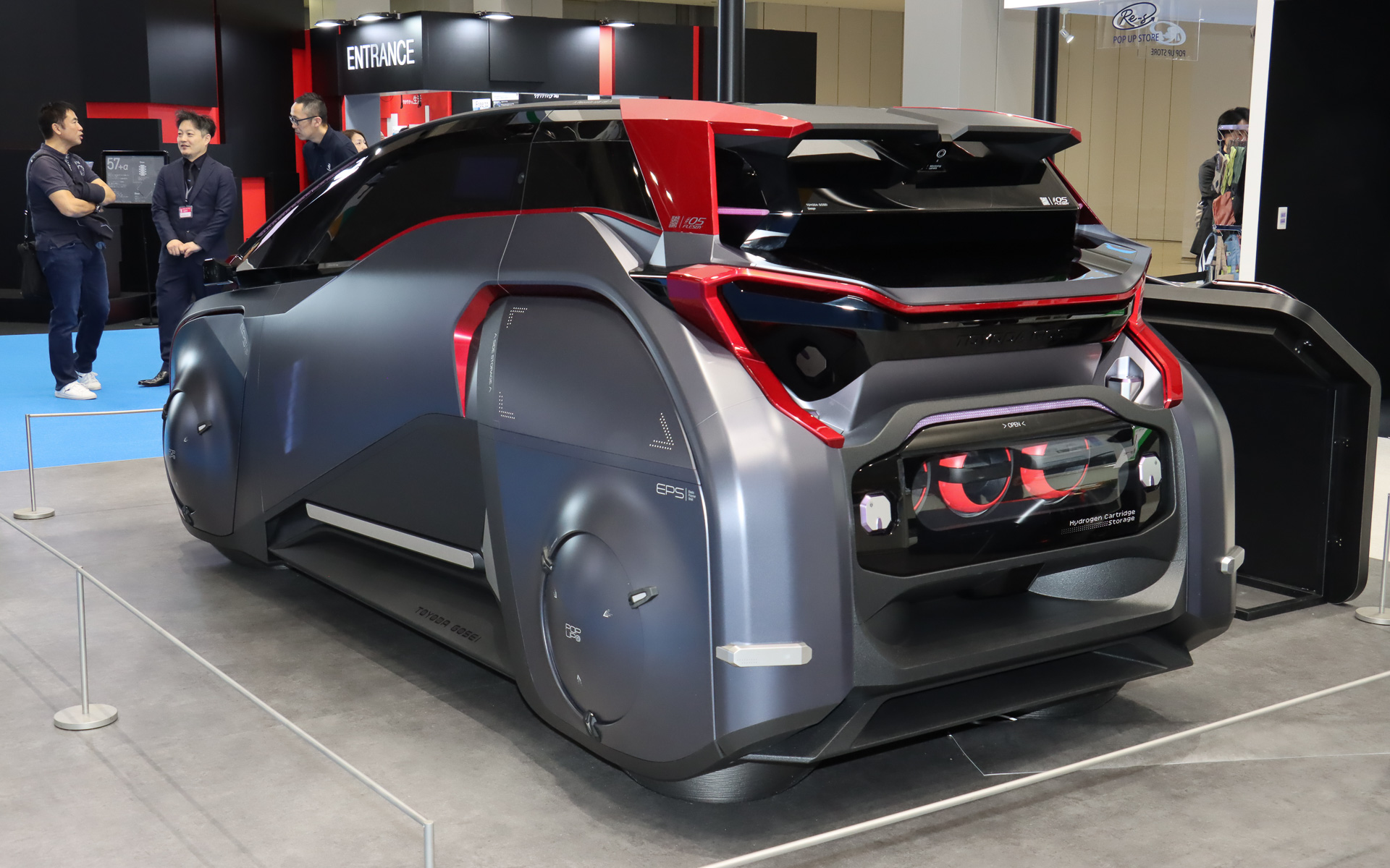 FLESBY HY-CONCEPTは多彩な将来技術を盛り込んだFCVのコンセプトモデル