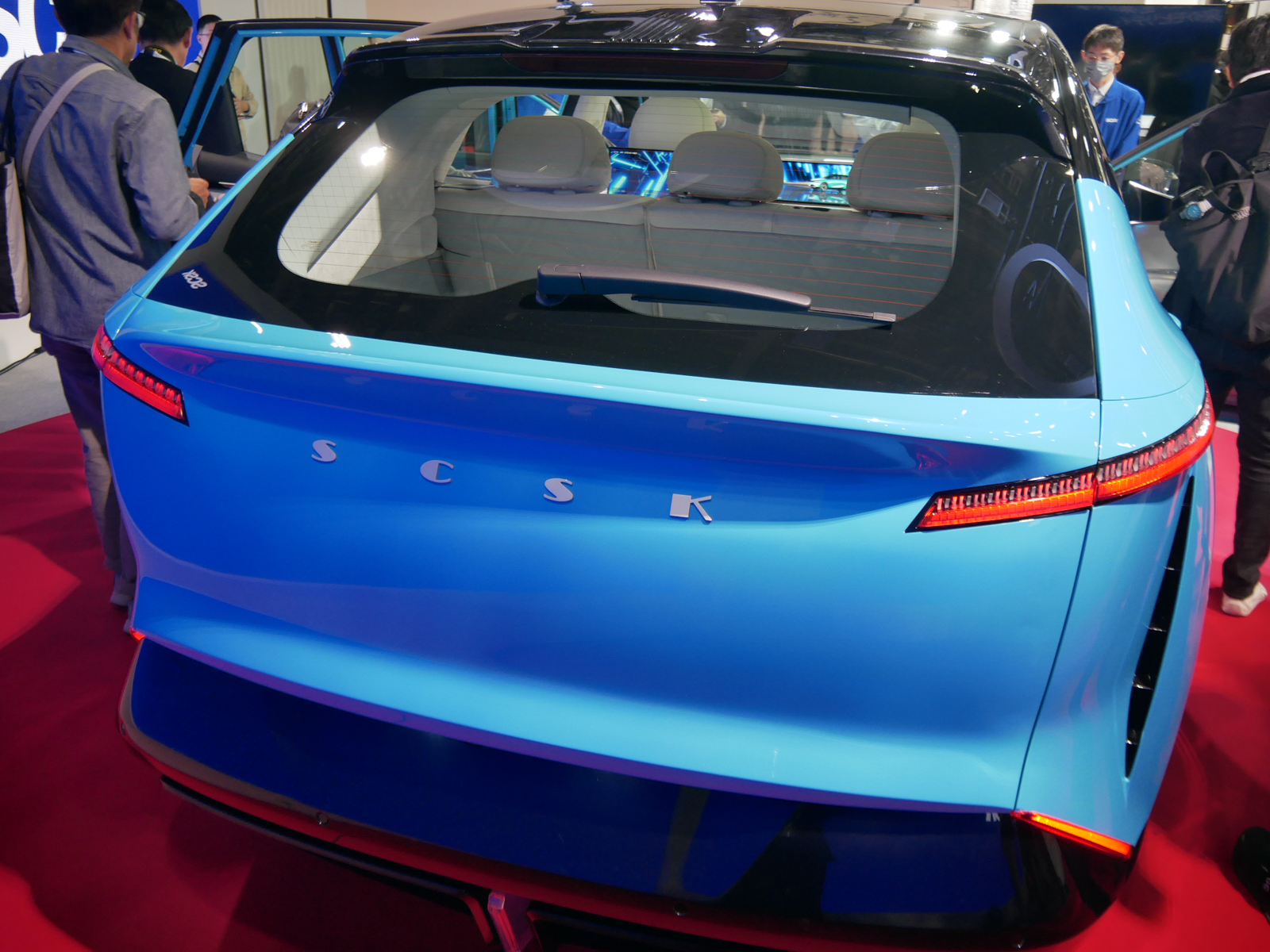 ボディサイズは4640×1870×1655mm（全長×全幅×全高）、ホイールベースは2760mm