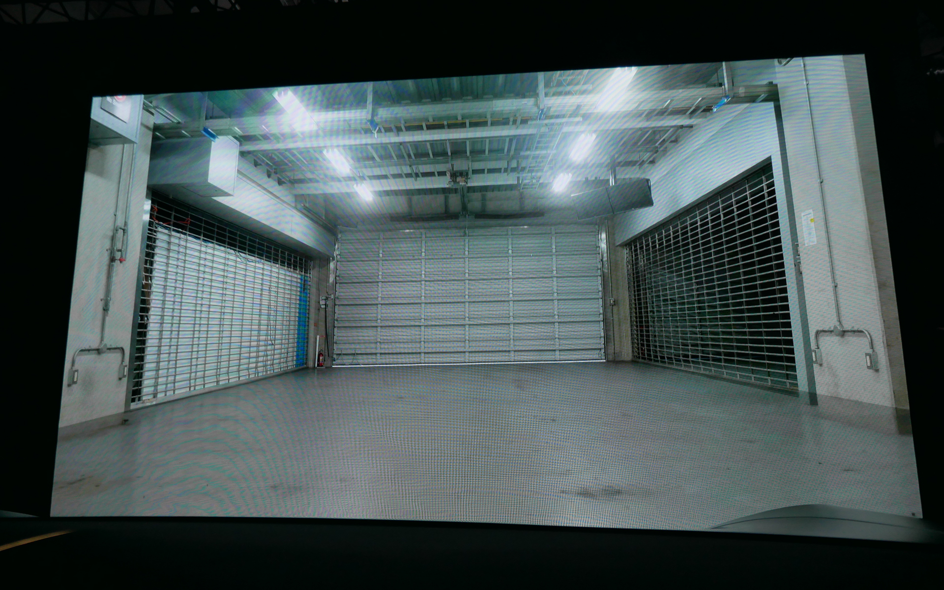 ちゃんとピットガレージからスタートするなど細かい演出も凝っている