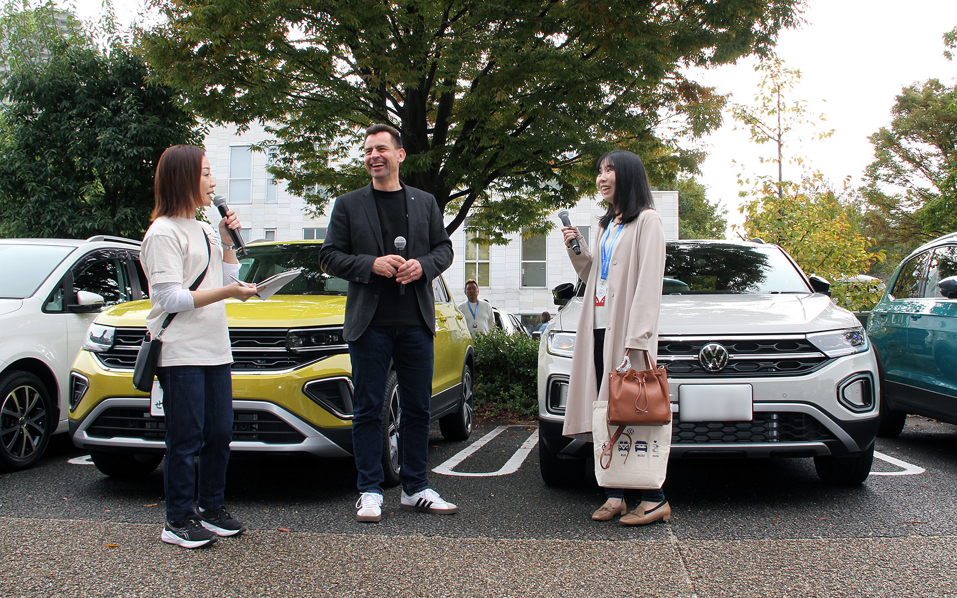 トーマス・シェーファーCEOらは各モデルのオーナーとの談議を楽しんだ