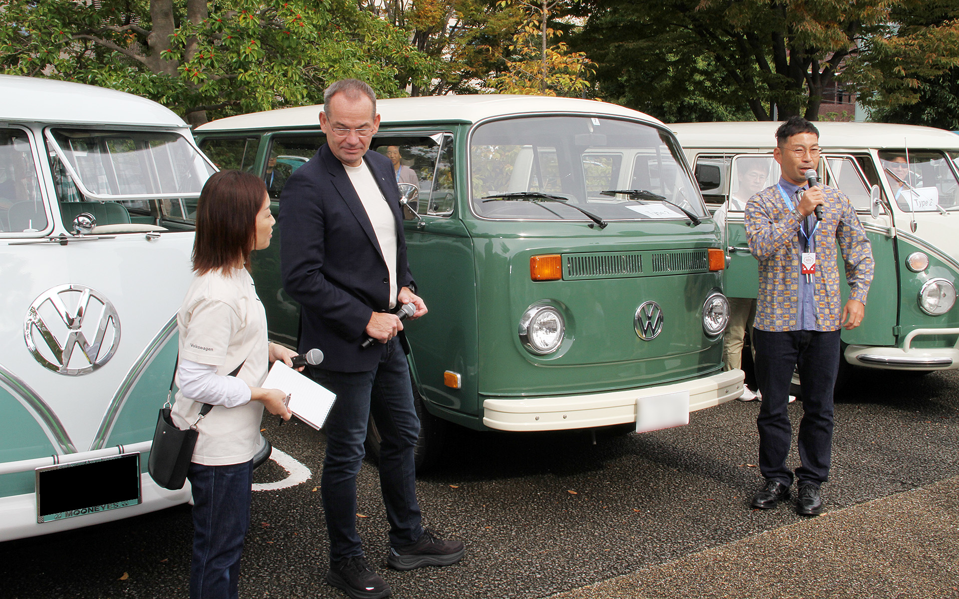 トーマス・シェーファーCEOらは各モデルのオーナーとの談議を楽しんだ