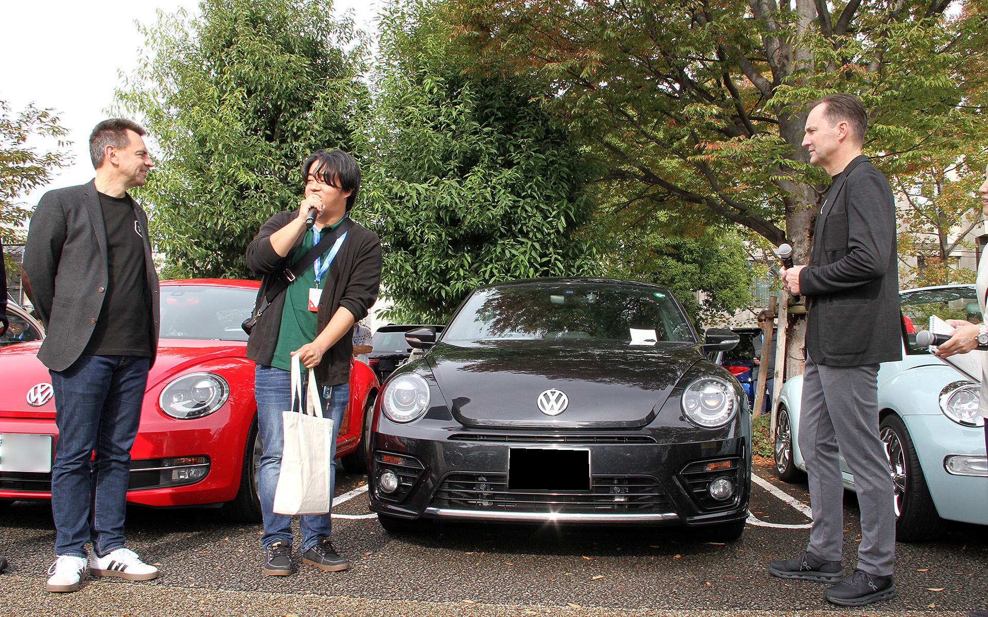 トーマス・シェーファーCEOらは各モデルのオーナーとの談議を楽しんだ