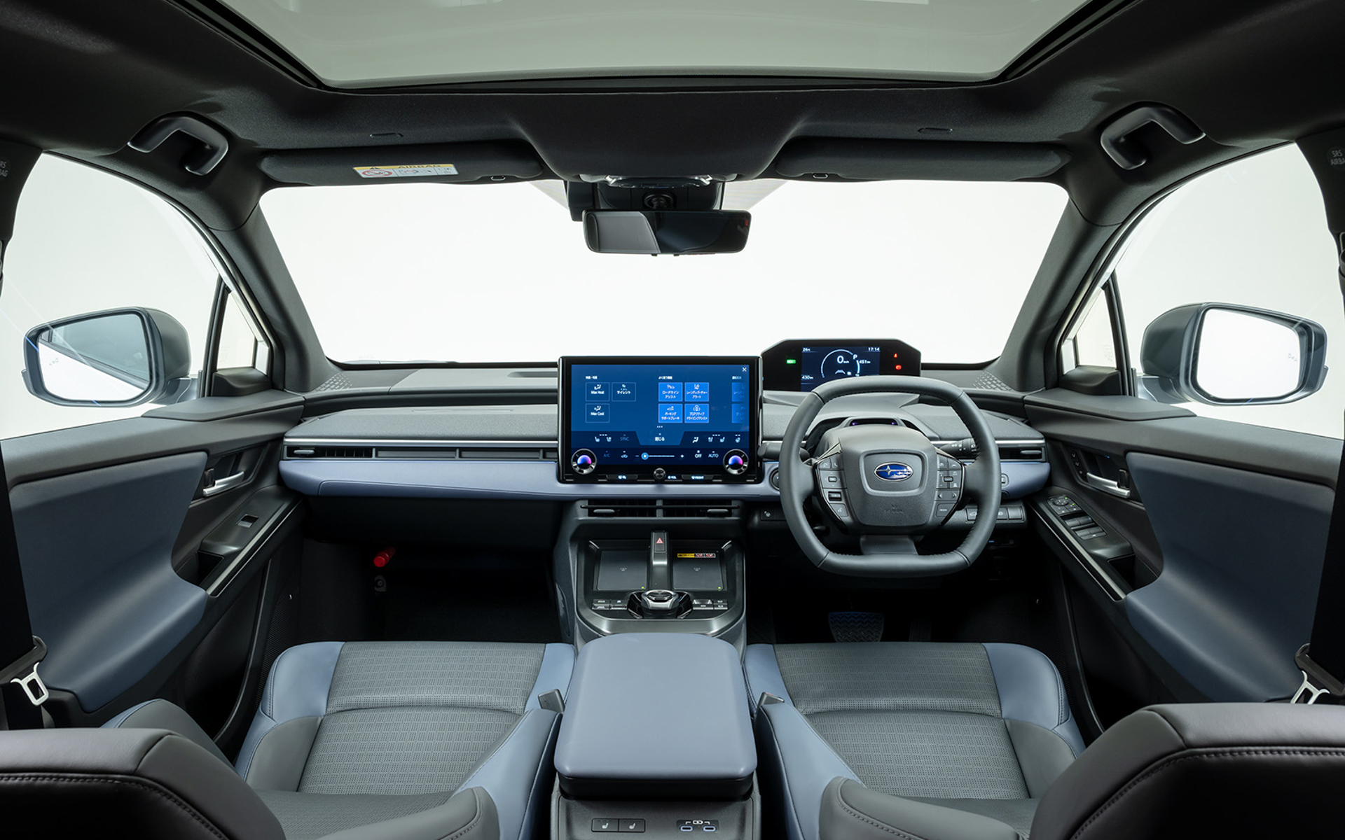 インパネ全体でシンプルな横基調の造形