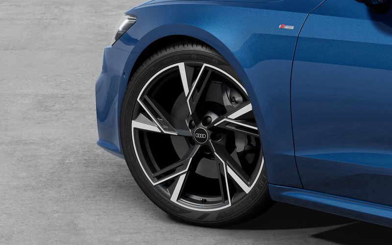 アウディ、各15台限定車「A6 アバント exclusive edition」「A7
