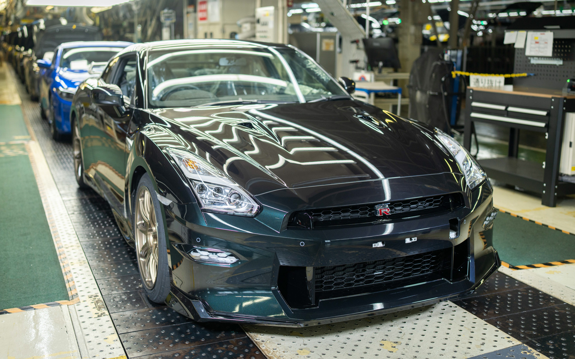 栃木工場で生産されたR35 GT-R最終生産車