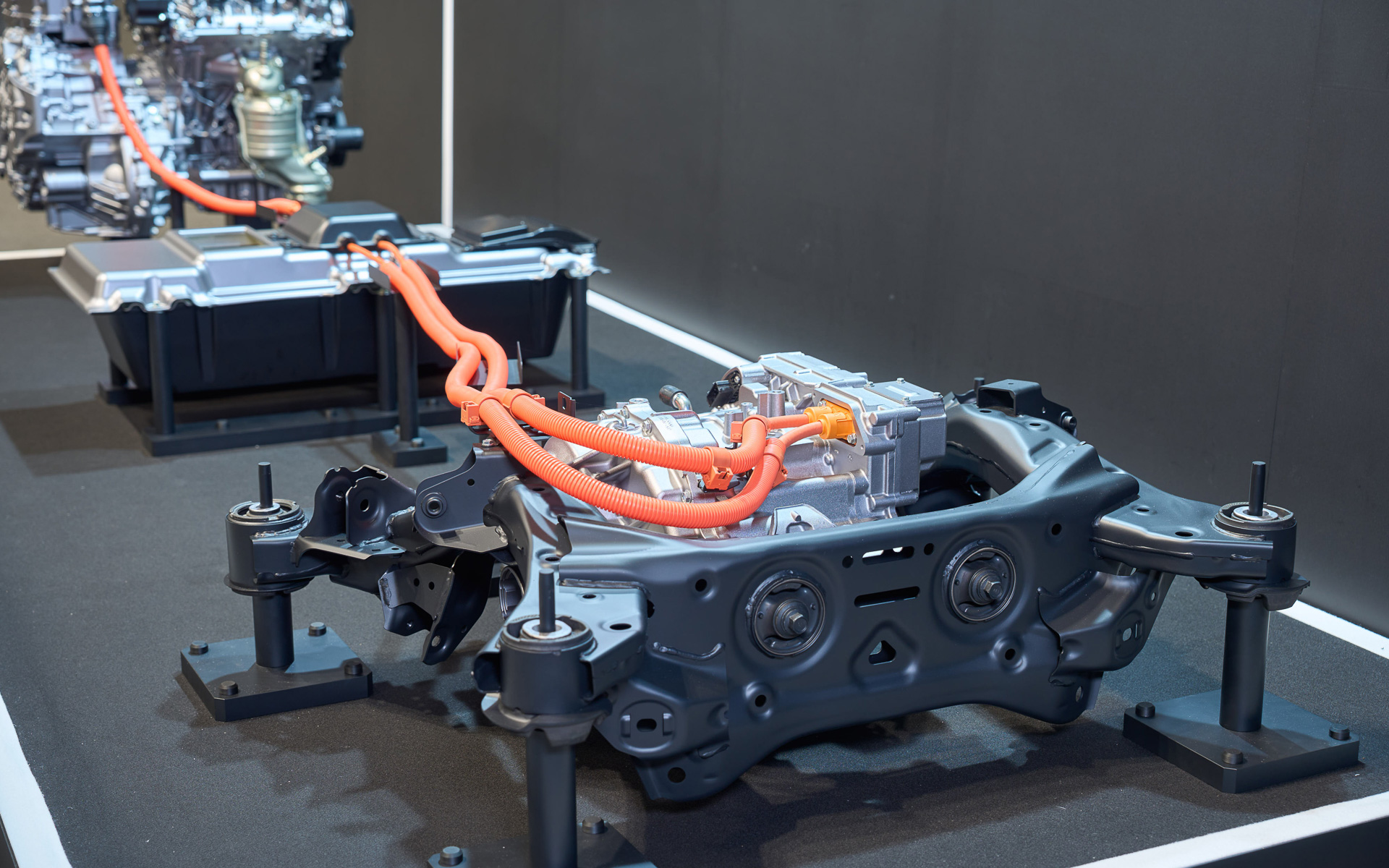 リアのモーターシステム