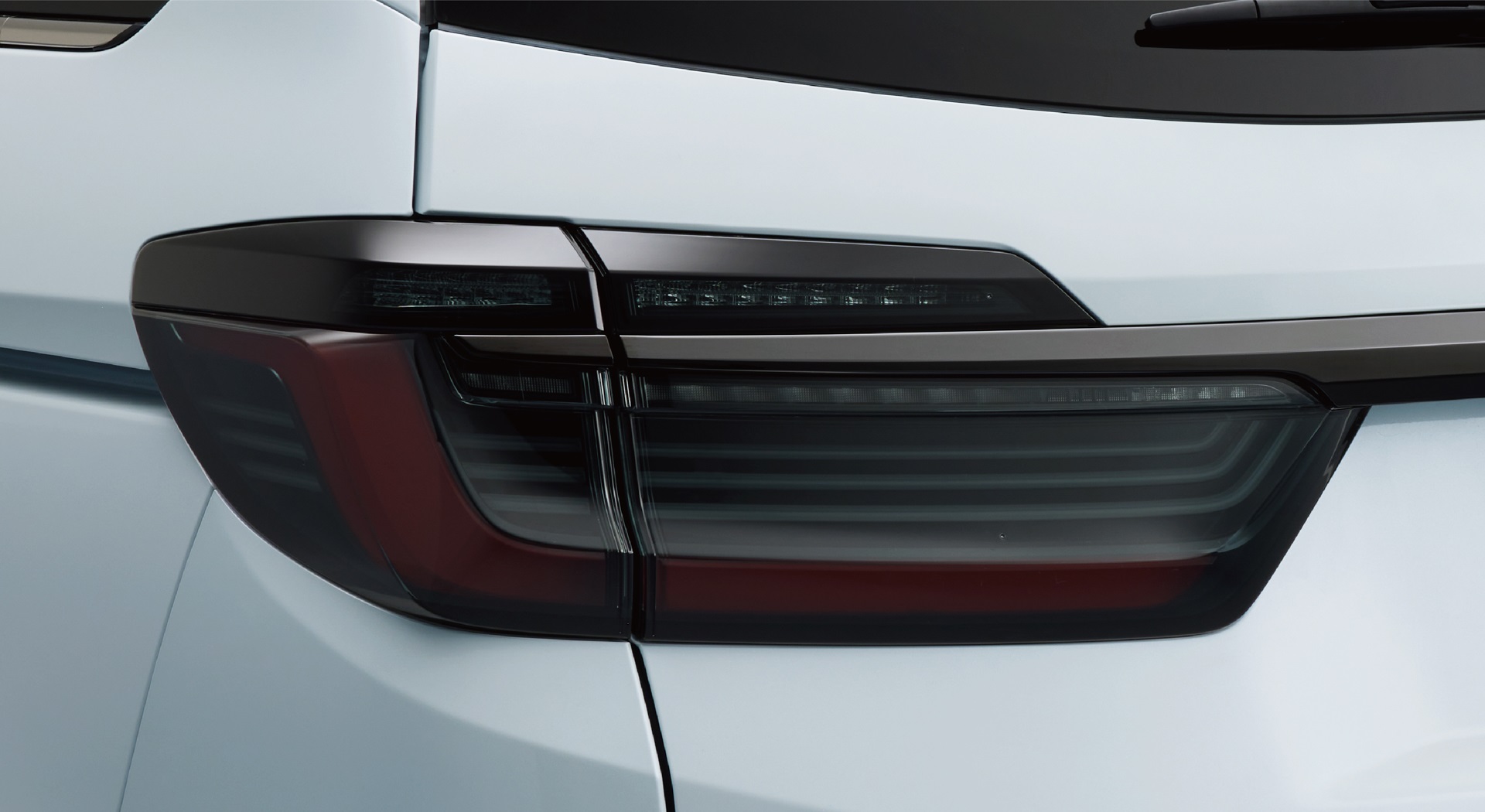 リアコンビネーションランプ（スモーク）※ブラックエディション専用装備