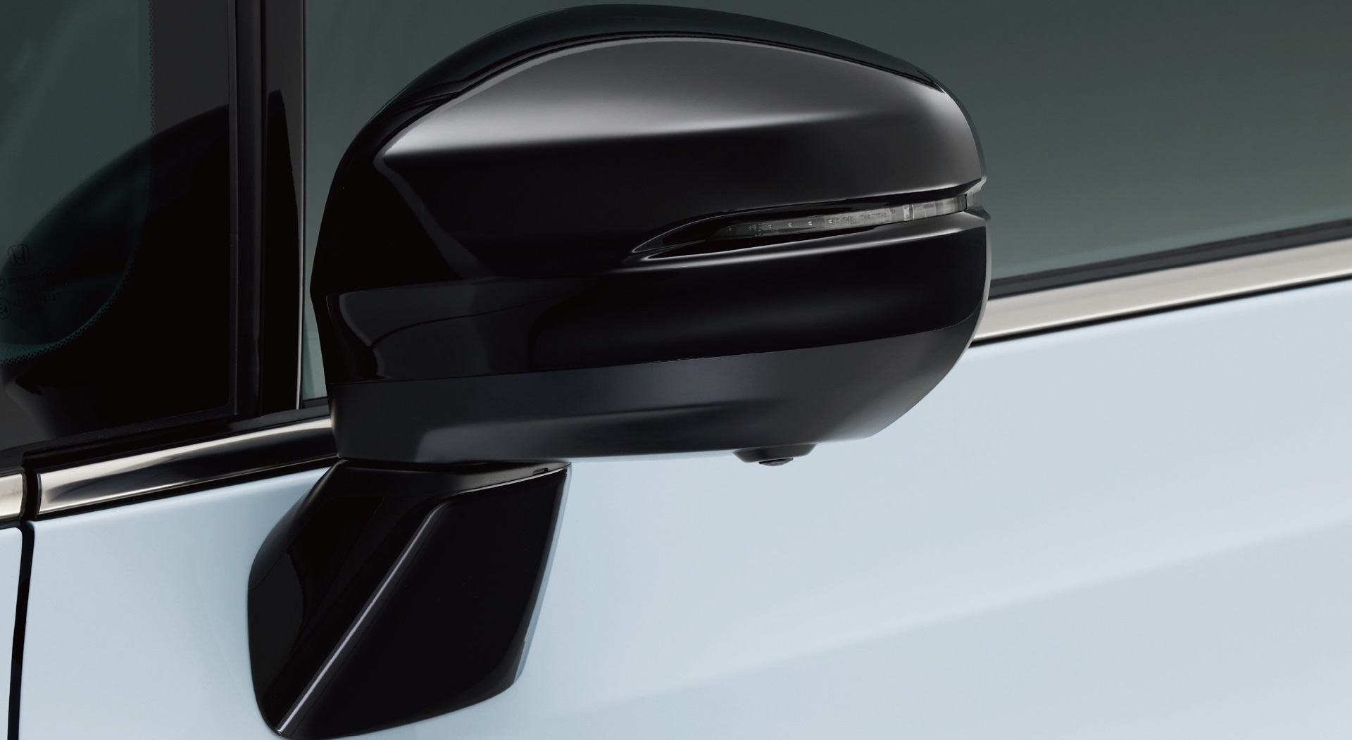 電動格納式リモコンドアミラー（クリスタルブラック・パールII）※ブラックエディション専用装備