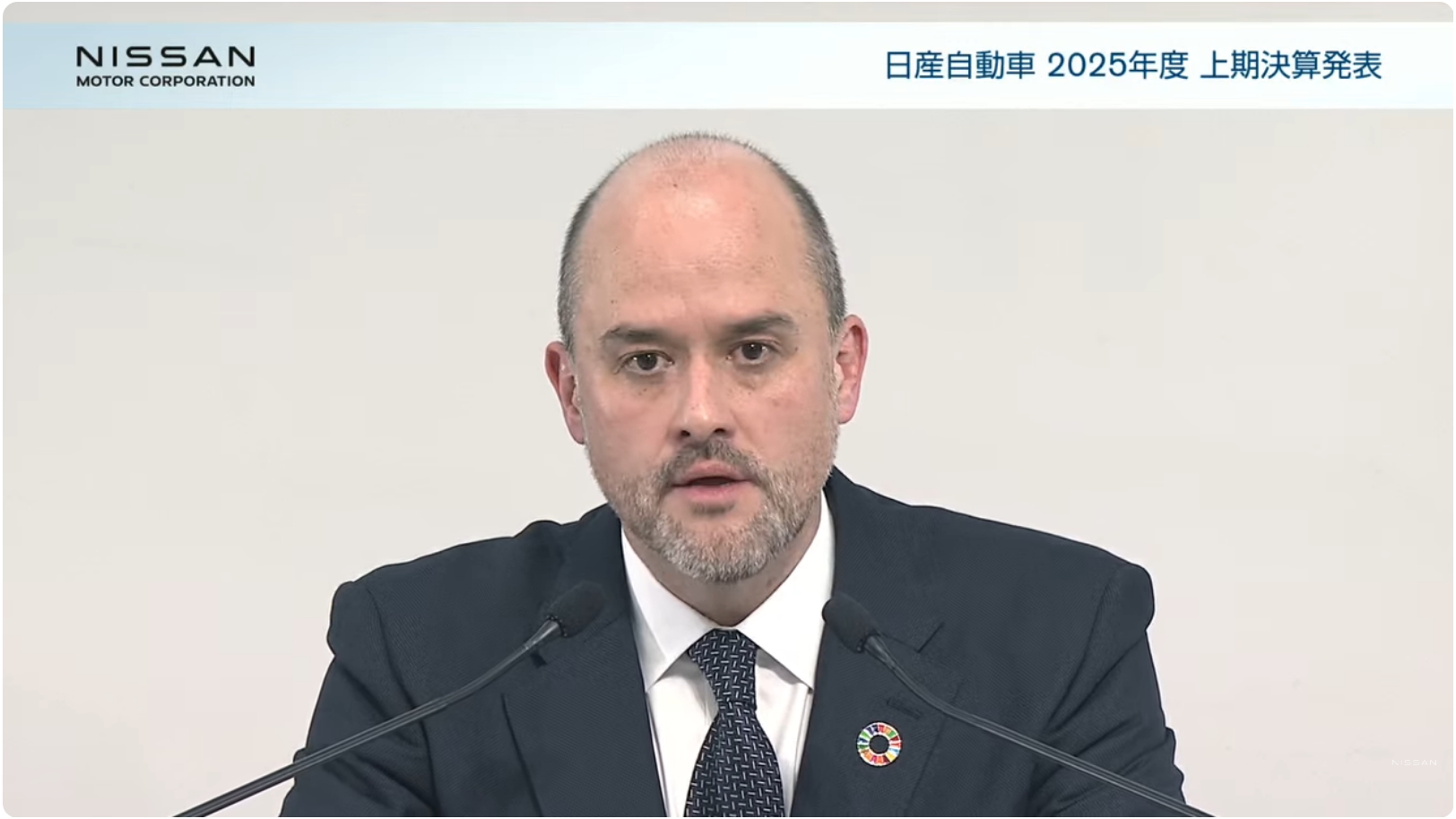 経営再建計画「Re：Nissan」の進捗状況について説明するエスピノーサ社長