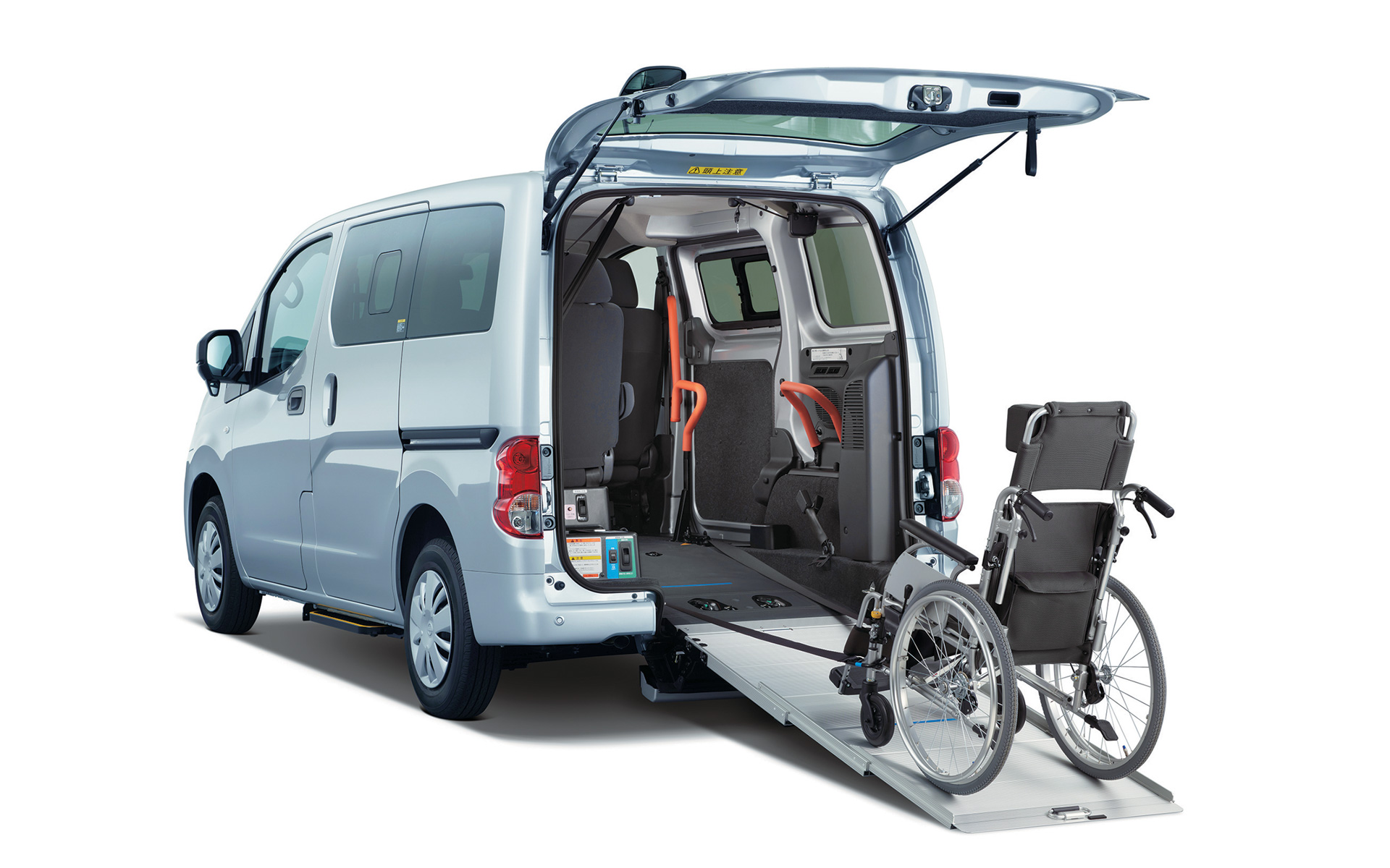 NV200バネット「チェアキャブ」