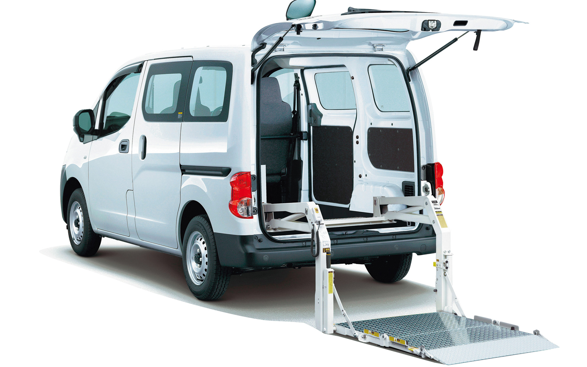 NV200バネット リフター付バン