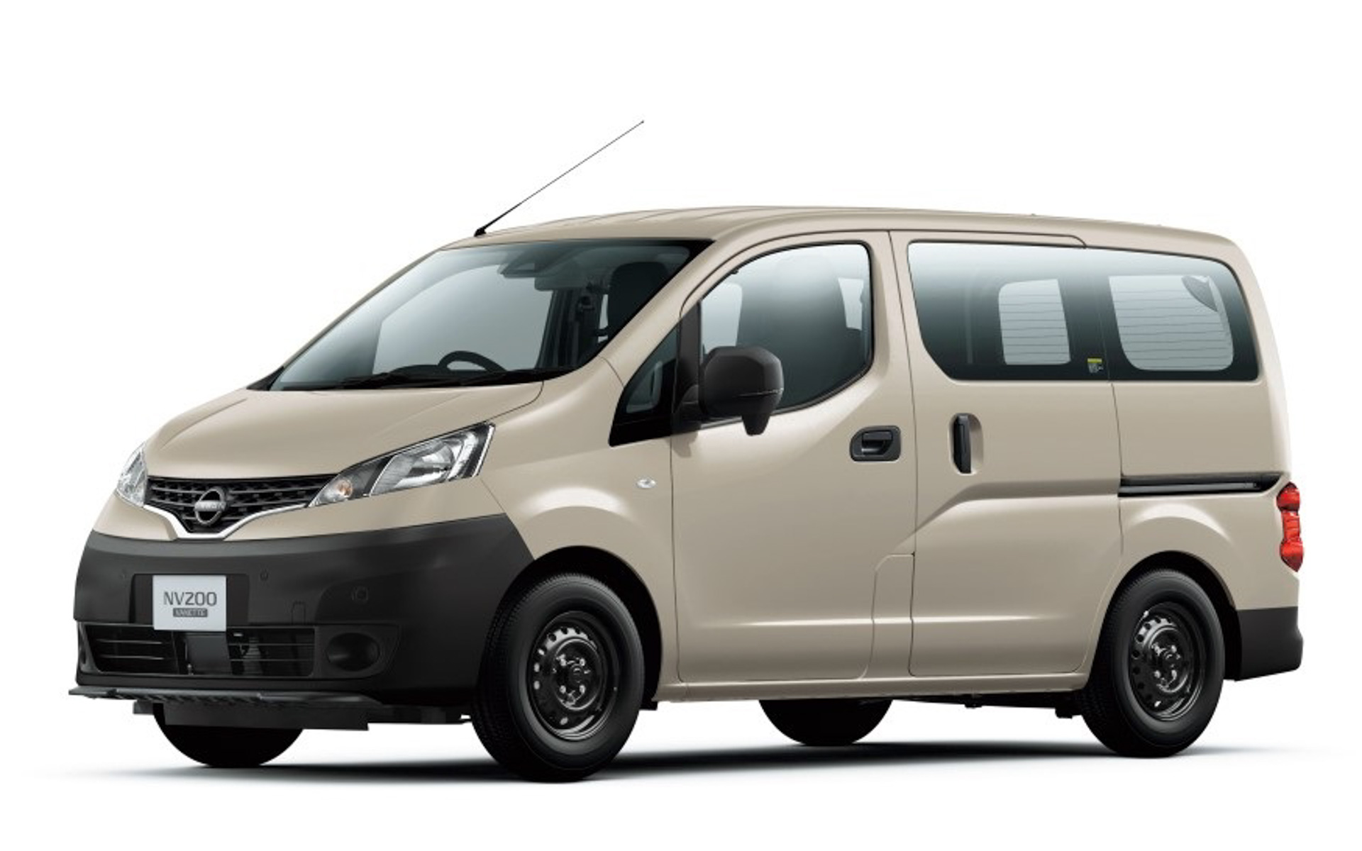NV200バネットの新グレード「Outdoor Black Edition」