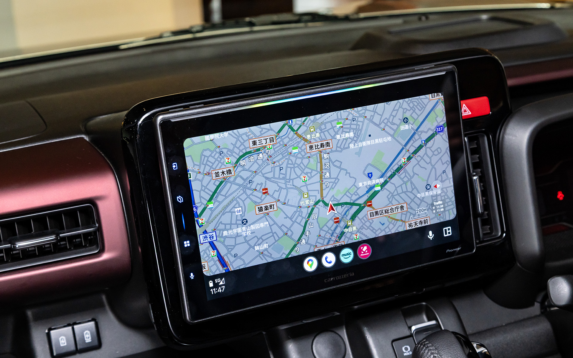 メインユニットは10.1V型HDディスプレイを搭載するDMH-SF900