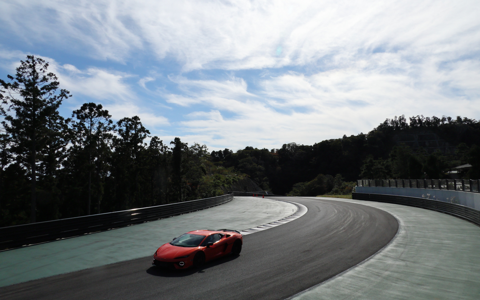 テメラリオのボディサイズは4706×1996×1201mm（全長×全幅×全高）、ホイールベースは2658mm