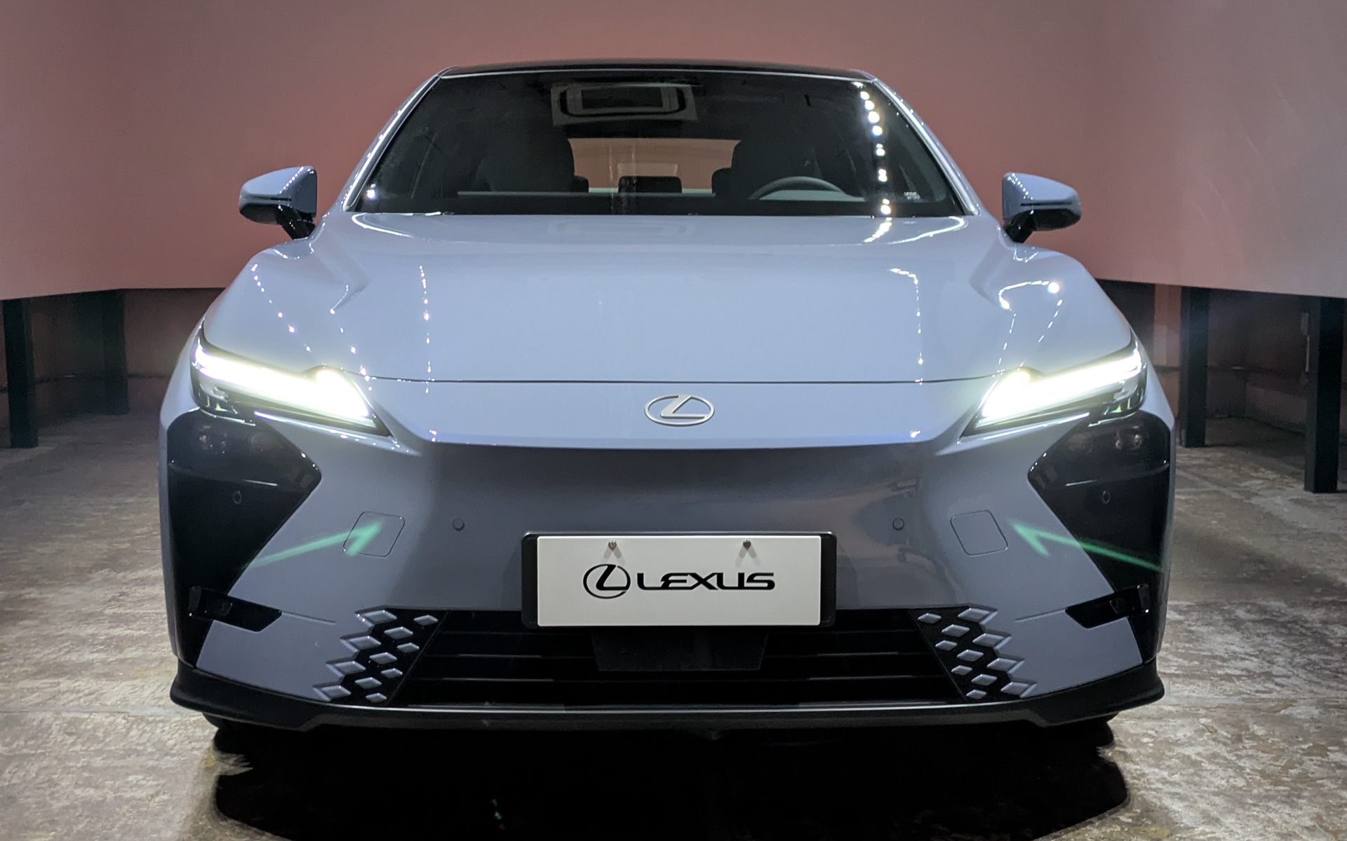 新型ES 350e（中国仕様）