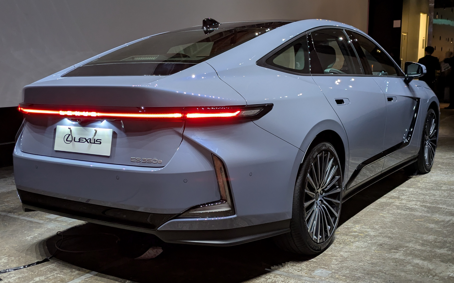 新型ES 350e（中国仕様）