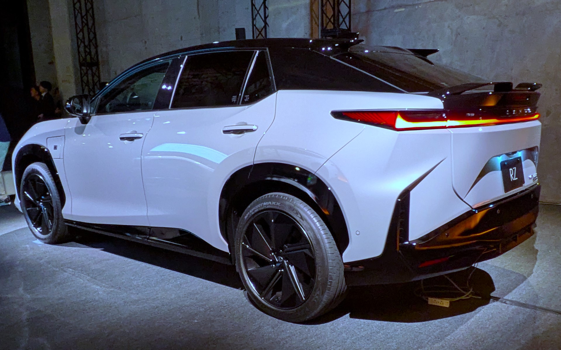 日本初公開となったRZ550e“F SPORT”