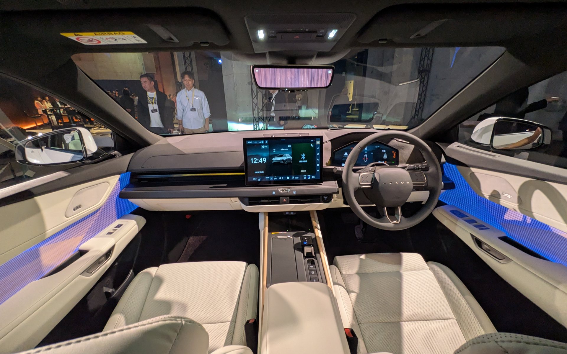 新型ES 350eのインテリア