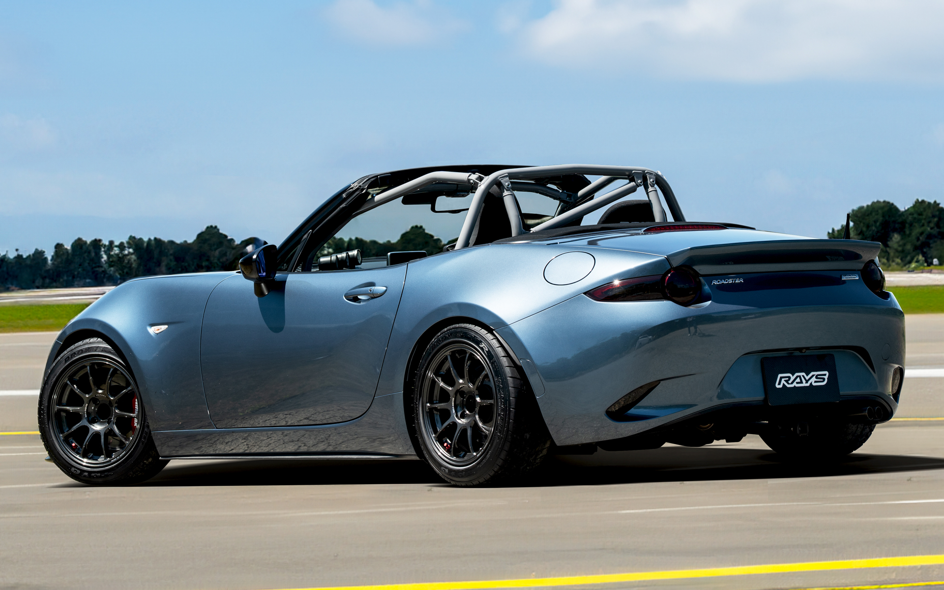 ボルクレーシング「ZE40」×マツダ「ロードスター」装着イメージ