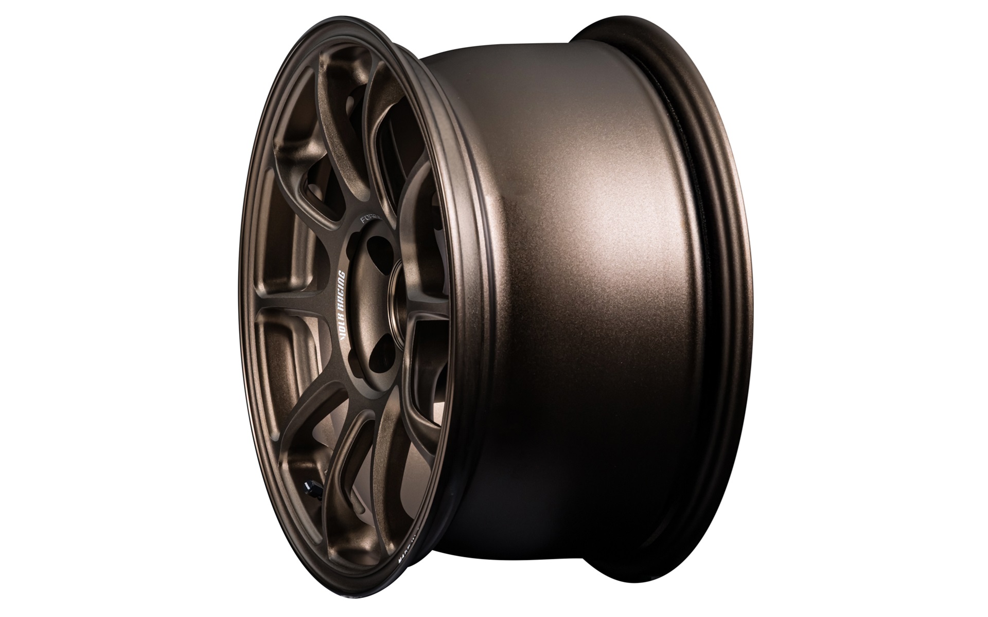 ボルクレーシングZE40　15インチ×8.0J（＋25）。カラーはブロンズ（アルマイト）