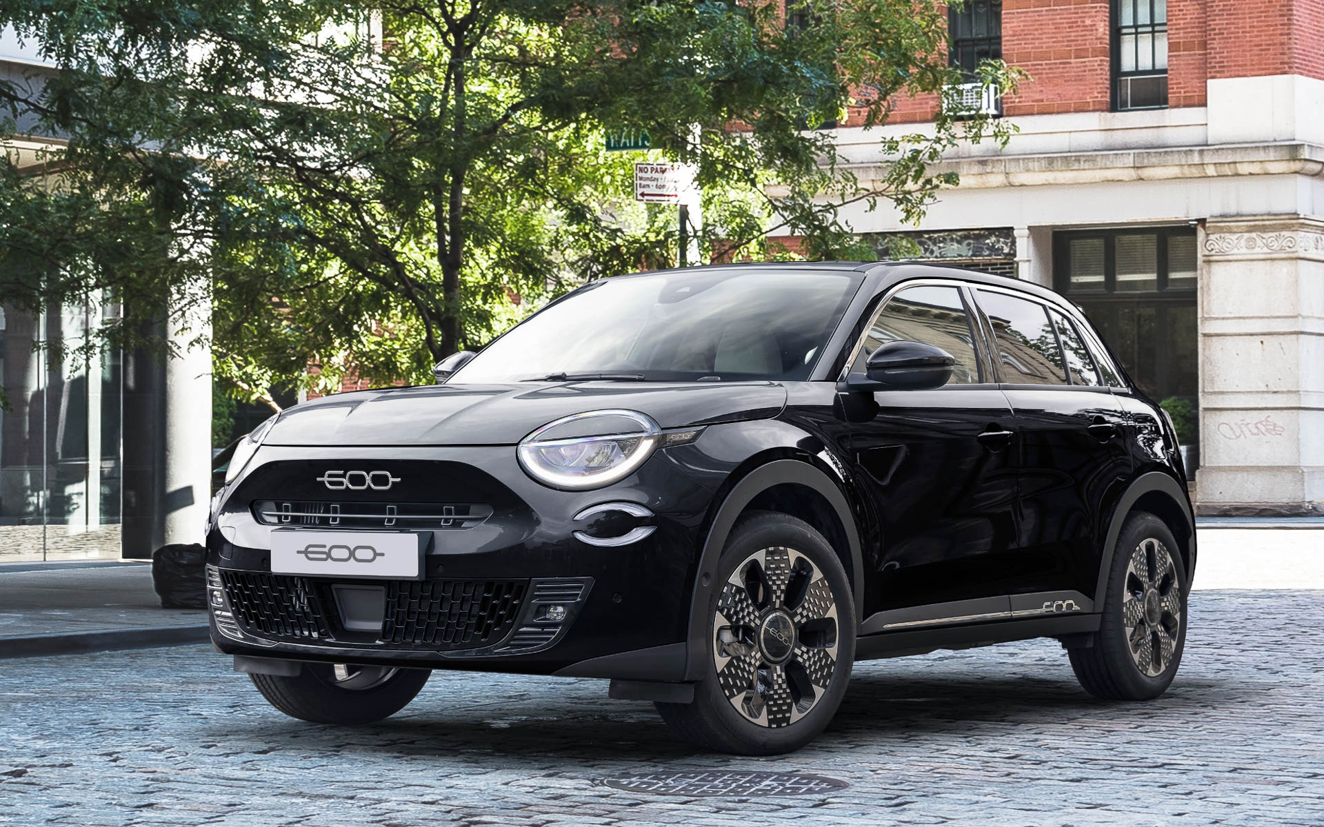 「600 ハイブリッド」限定車「ネロ チネマ」