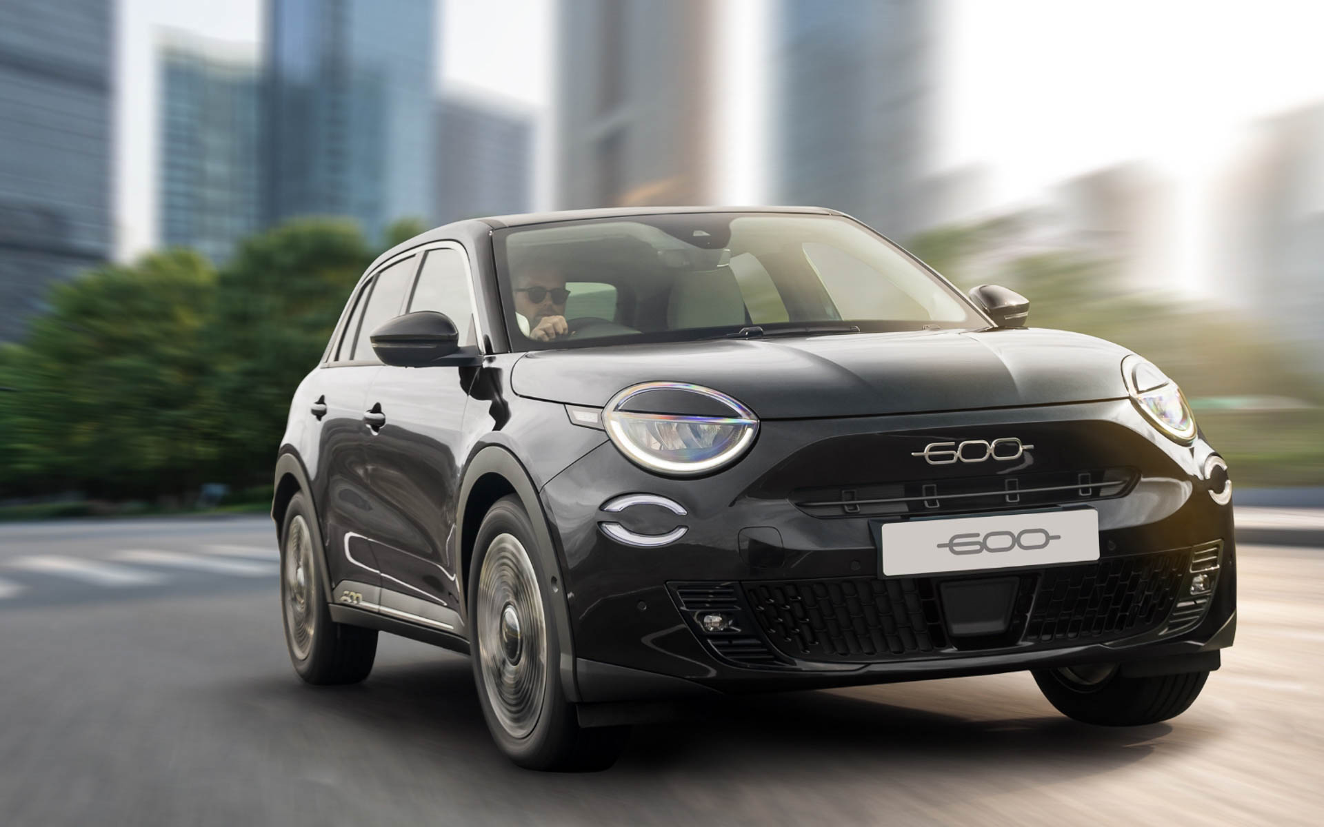 600 ハイブリッド ネロ チネマ