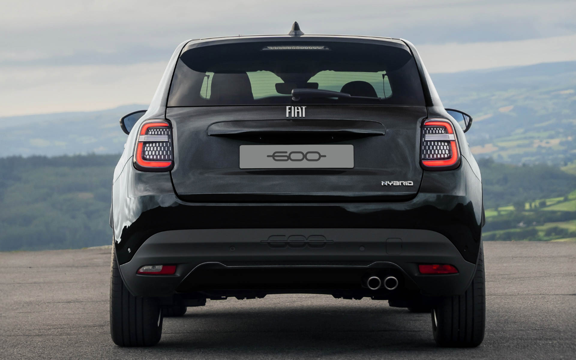 600 ハイブリッド ネロ チネマ