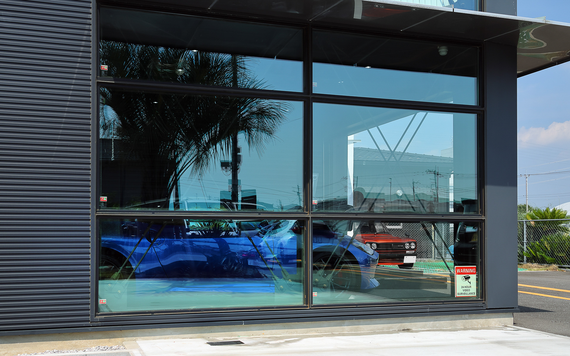 今回もガレージに筆者の愛車であるRZ34を置かせていただき、ガレージハウスのある生活を垣間見た