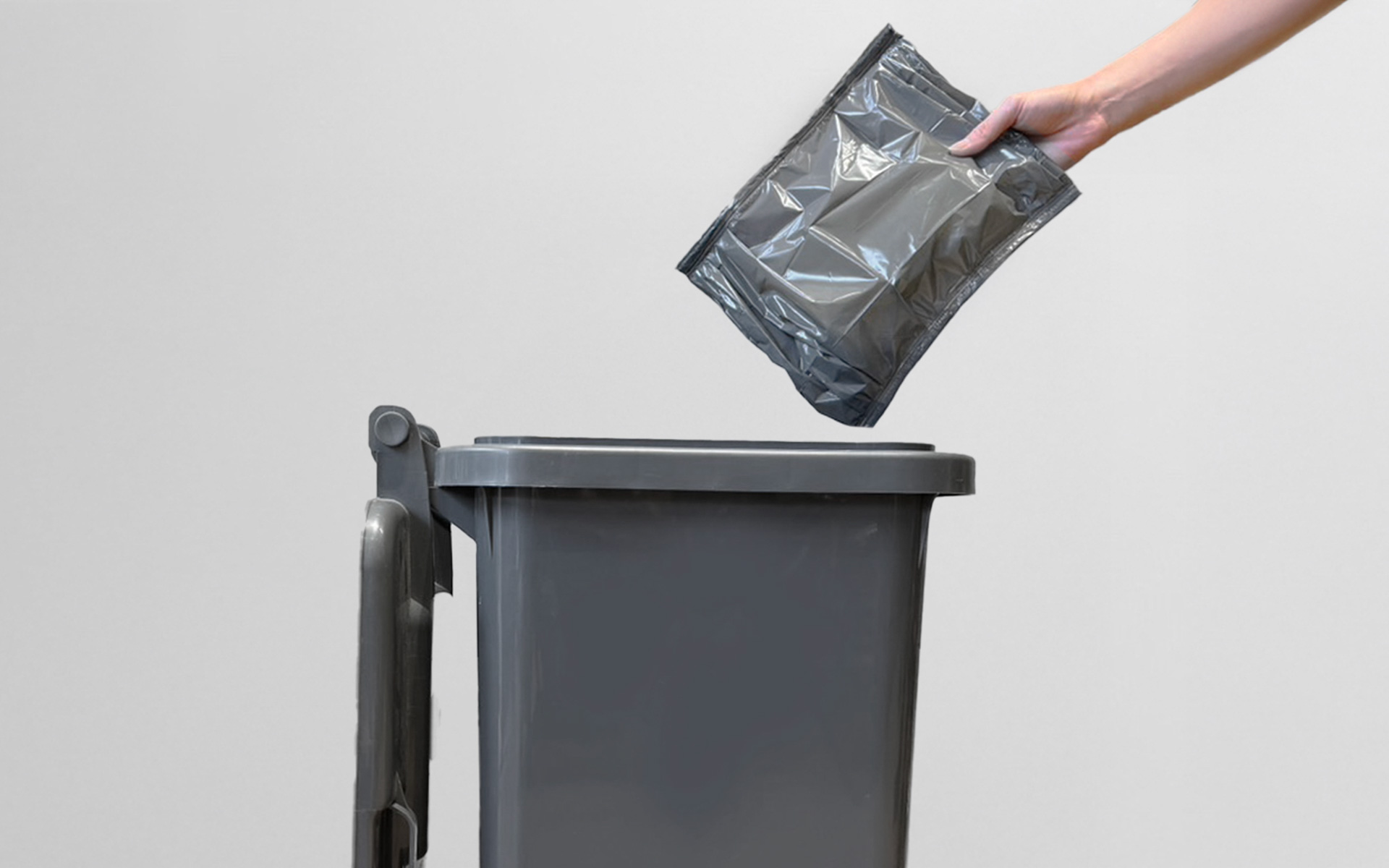 処理後のパックは家庭ごみとして処分できるため廃棄が簡単