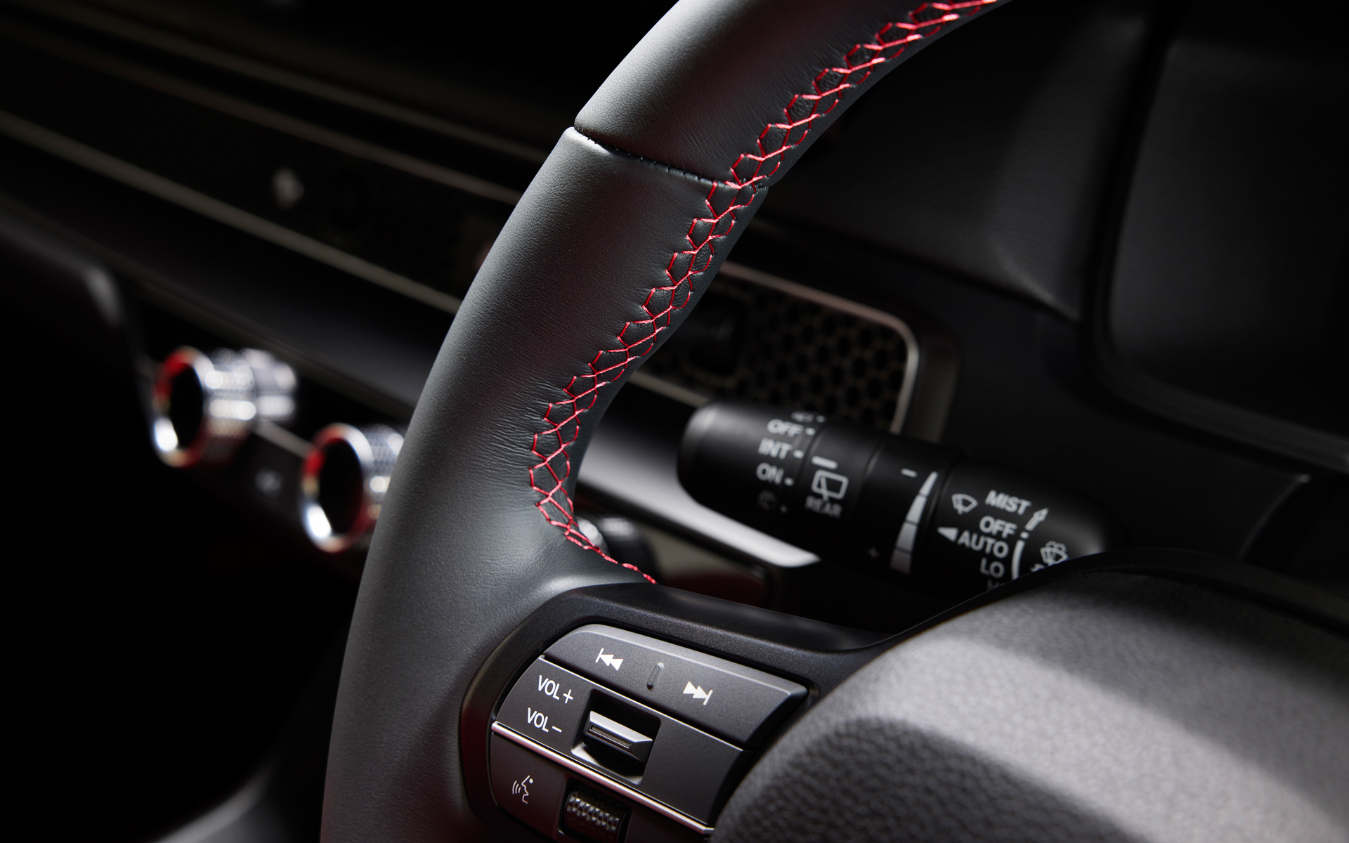 ステアリングホイール（本革製）装着イメージ