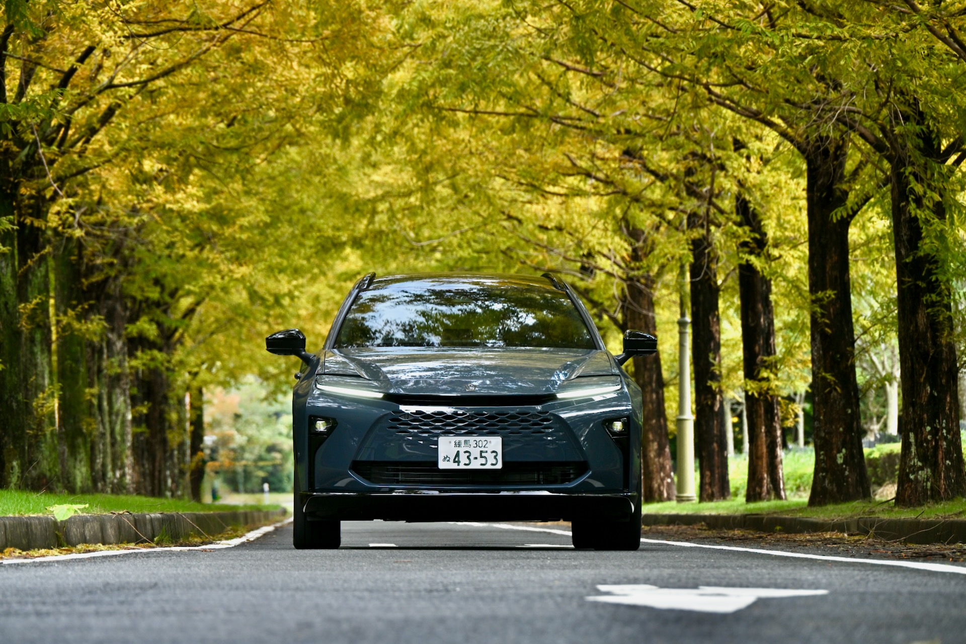 クラウンエステート（810万円）。ボディサイズは4930×1880×1625mm（全長×全幅×全高）、ホイールベースは2850mm