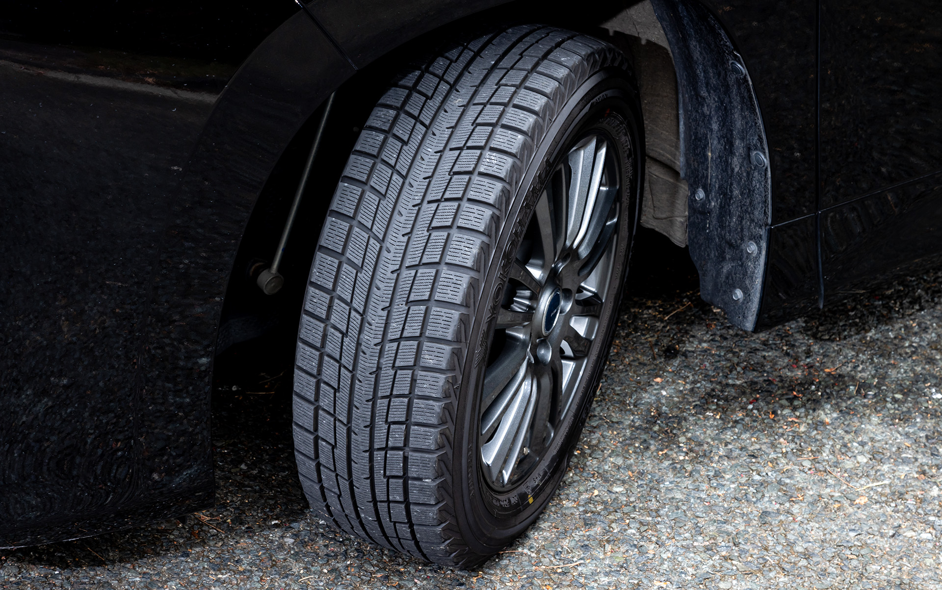 この日は横浜ゴムのスタッドレスタイヤ「iceGUARD（アイスガード）」をレンタル。店舗によりさまざまな銘柄を取り扱っているという